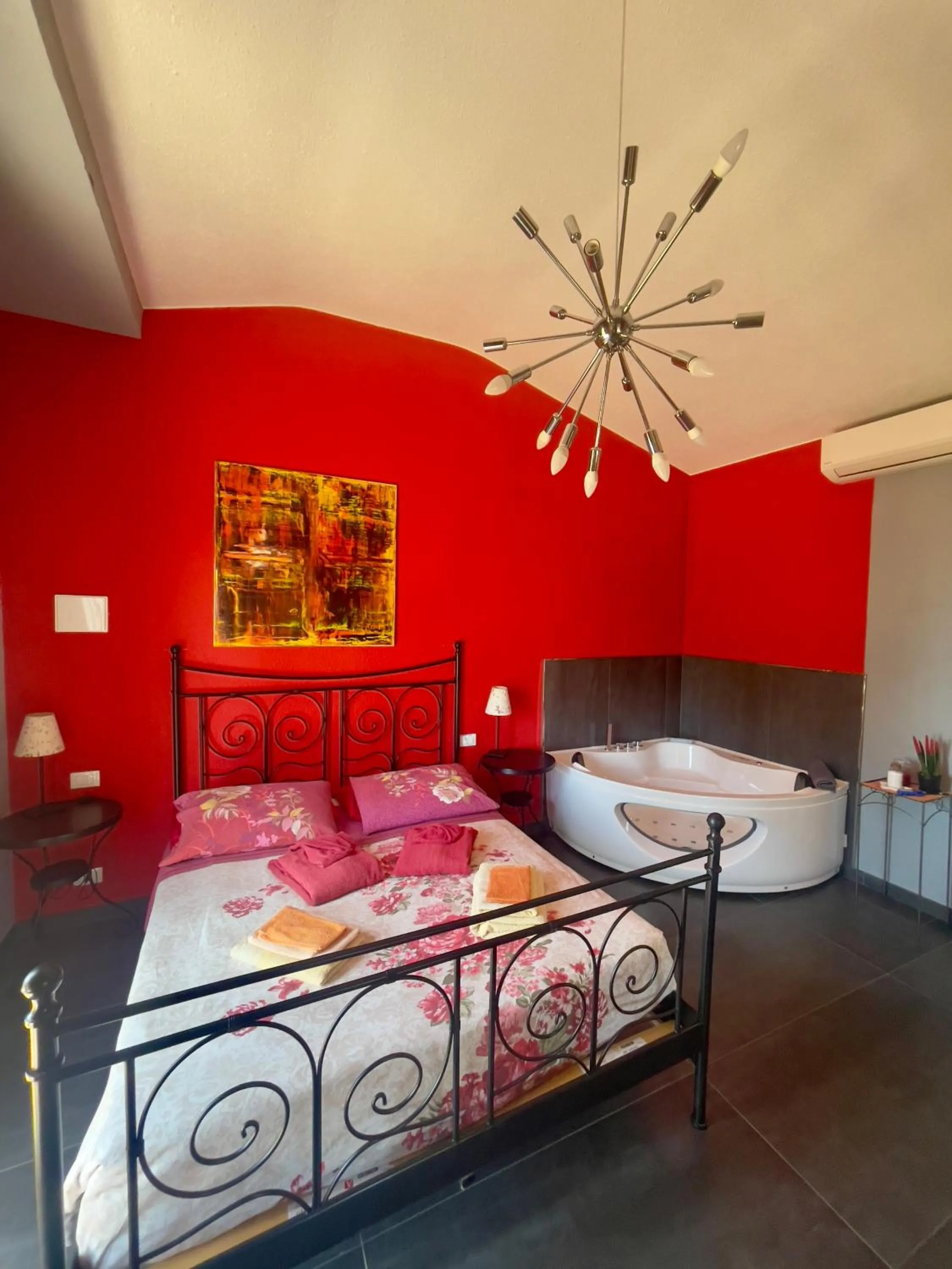 Bed in Villa Gaia - Luxury Villa, pool & wellness rooms