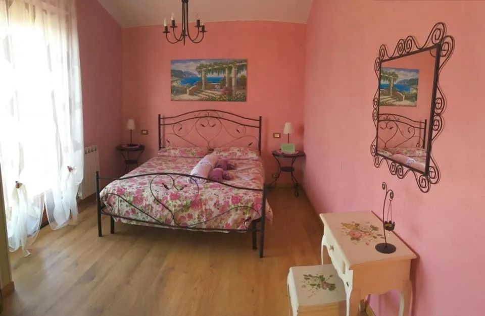 Bed in Villa Gaia - Luxury Villa, pool & wellness rooms