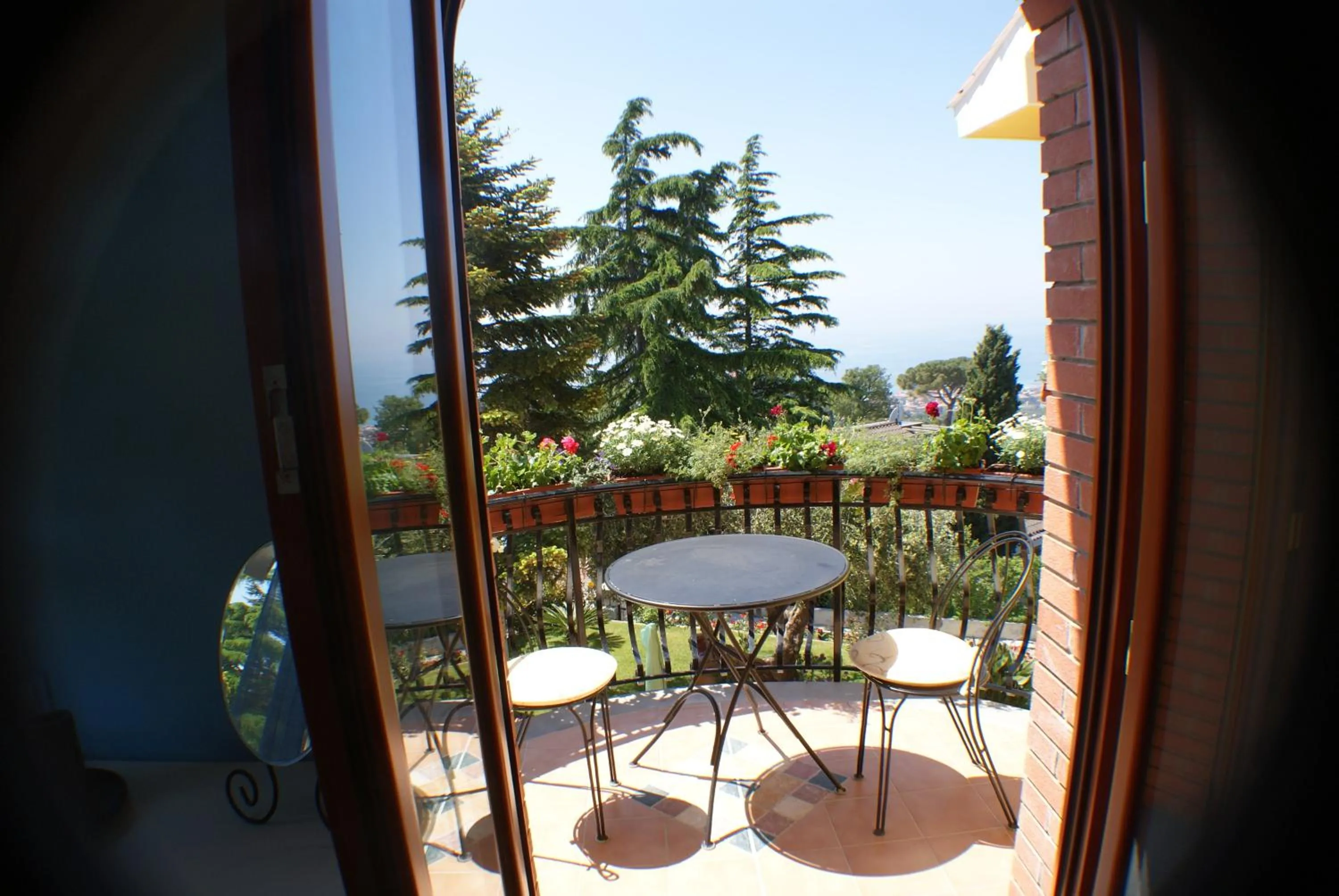 Villa Gaia - Luxury Villa, pool & wellness rooms