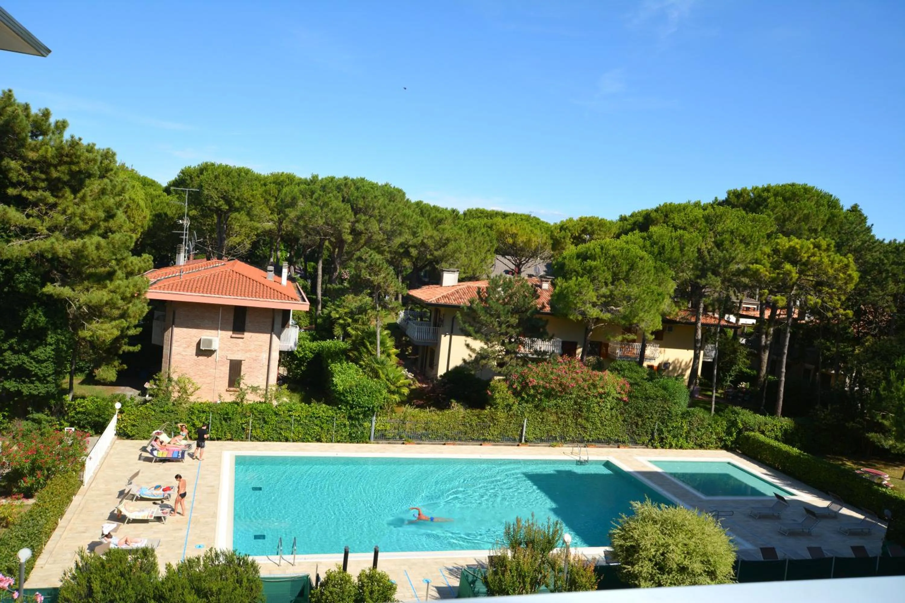 Lignano Riviera economico con piscina