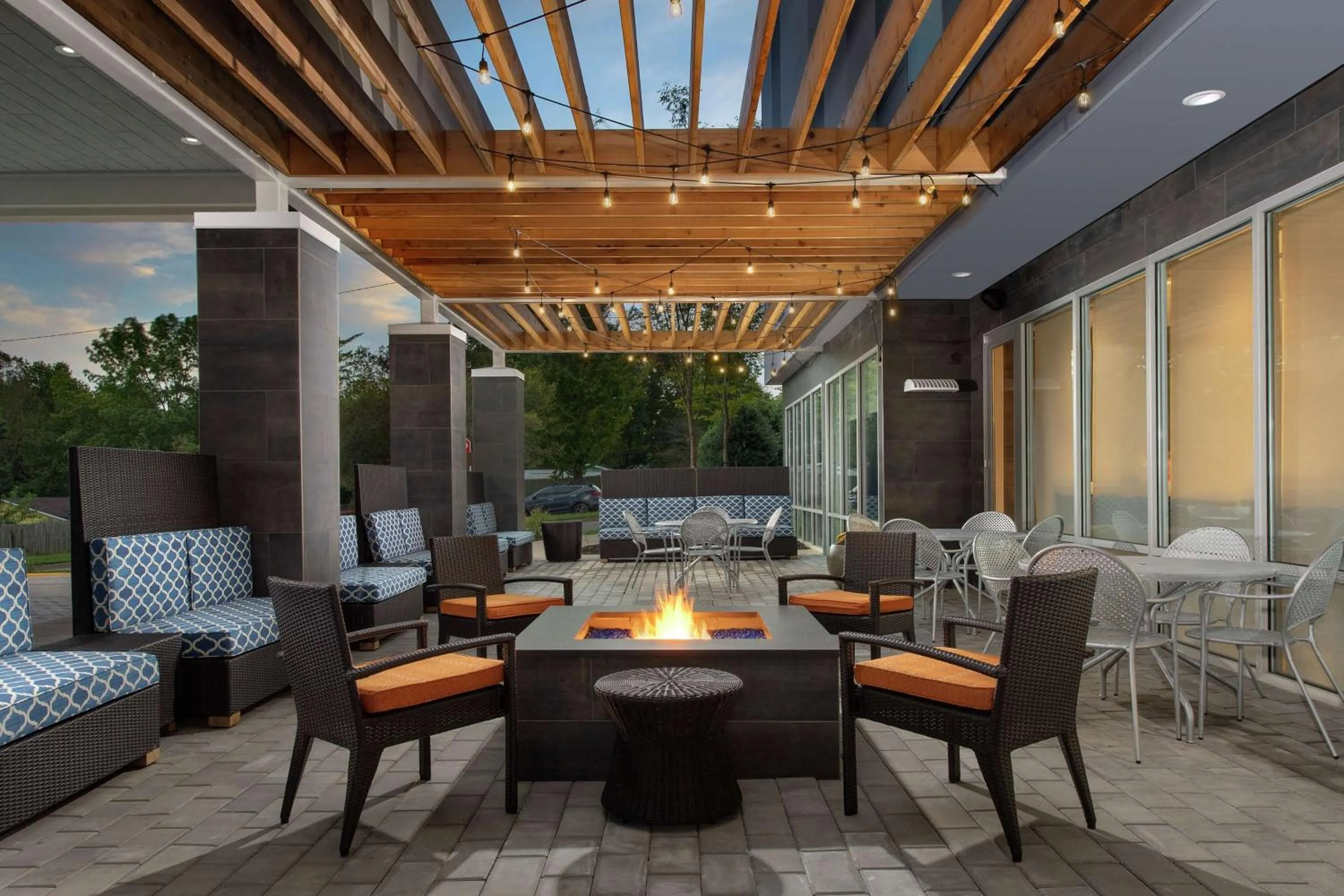 Property building in Home2 Suites By Hilton Charlottesville Downtown