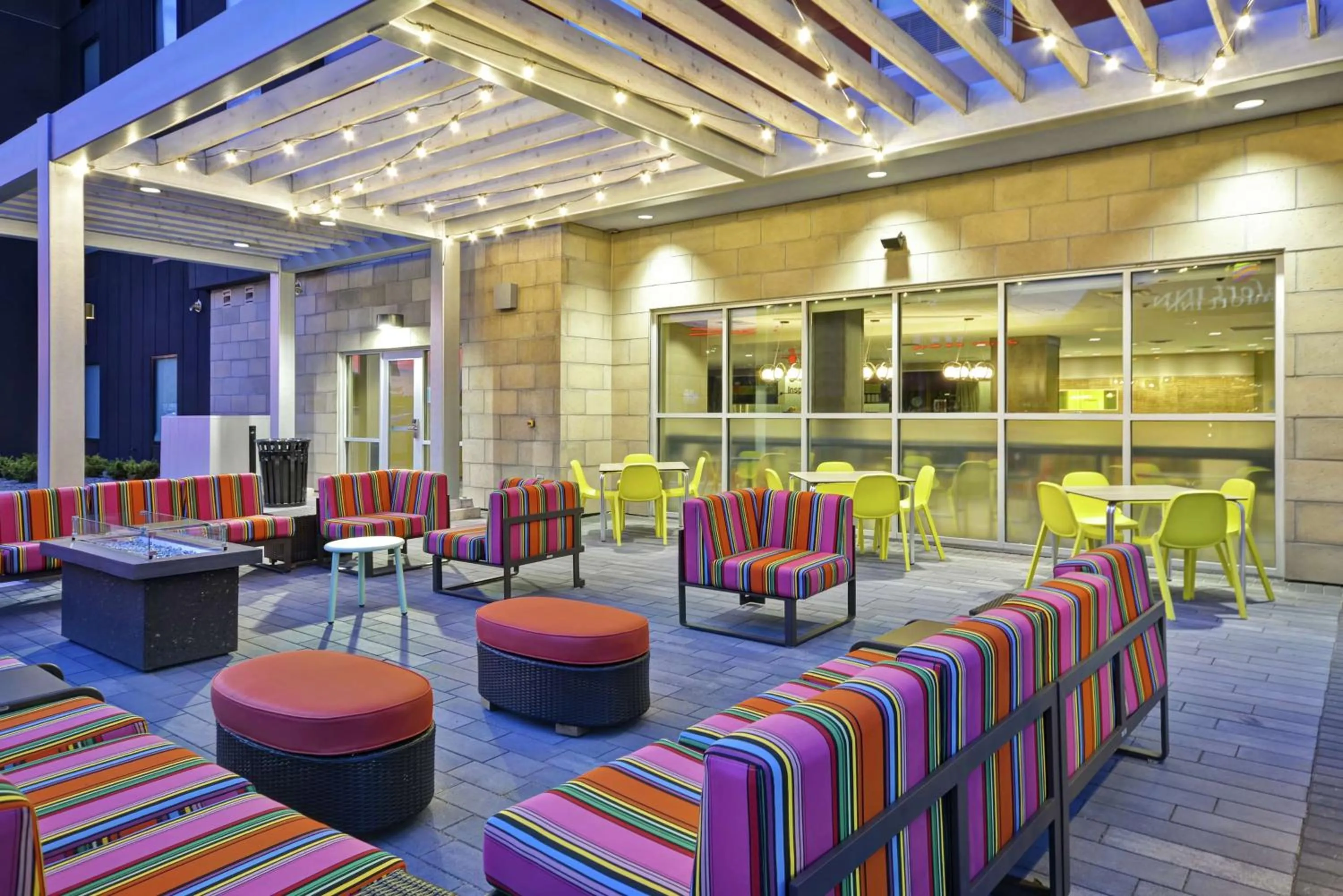 Patio in Home2 Suites By Hilton Plymouth Minneapolis