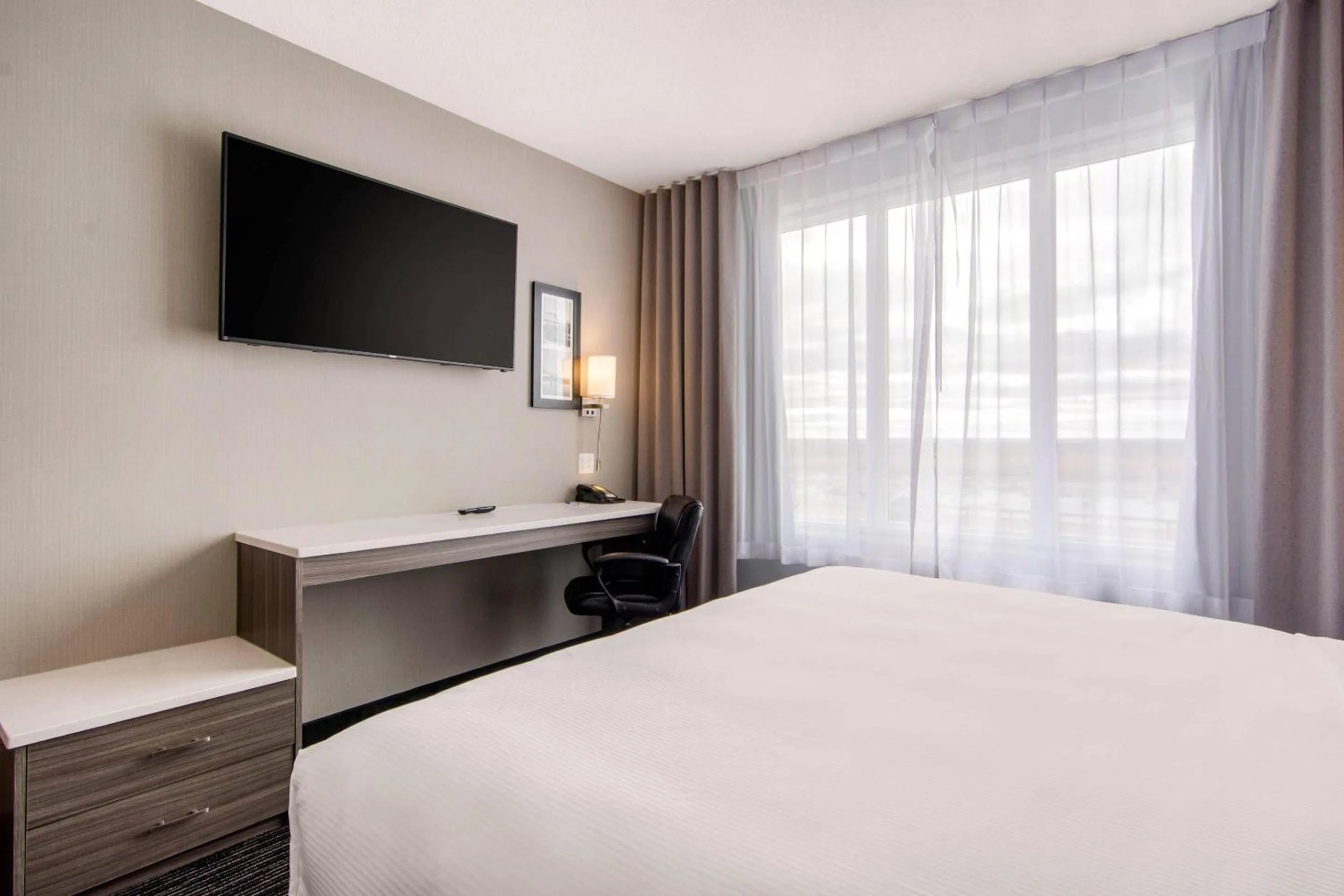 Bedroom, Bed in Comfort Inn & Suites