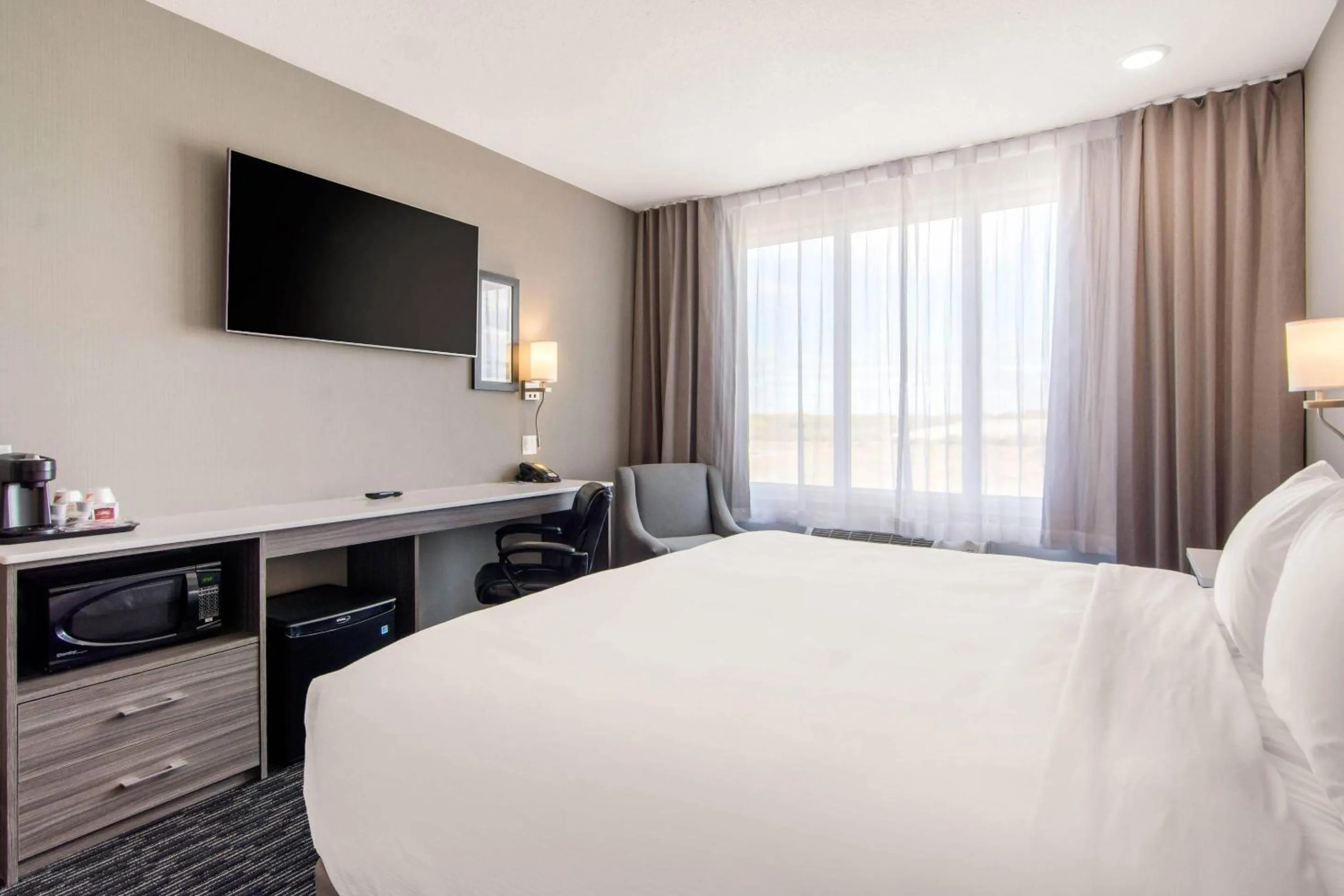 Bedroom, Bed in Comfort Inn & Suites