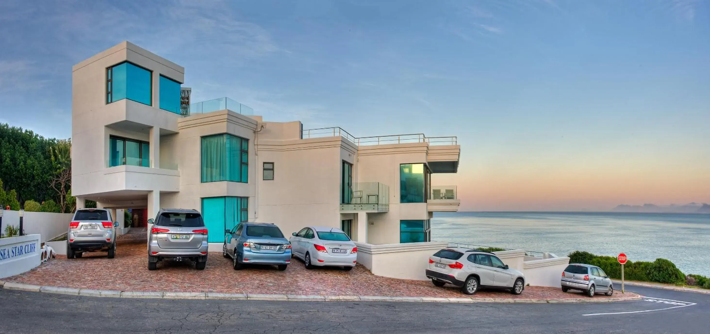 Property building in Sea Star Cliff Property building in Sea Star Cliff