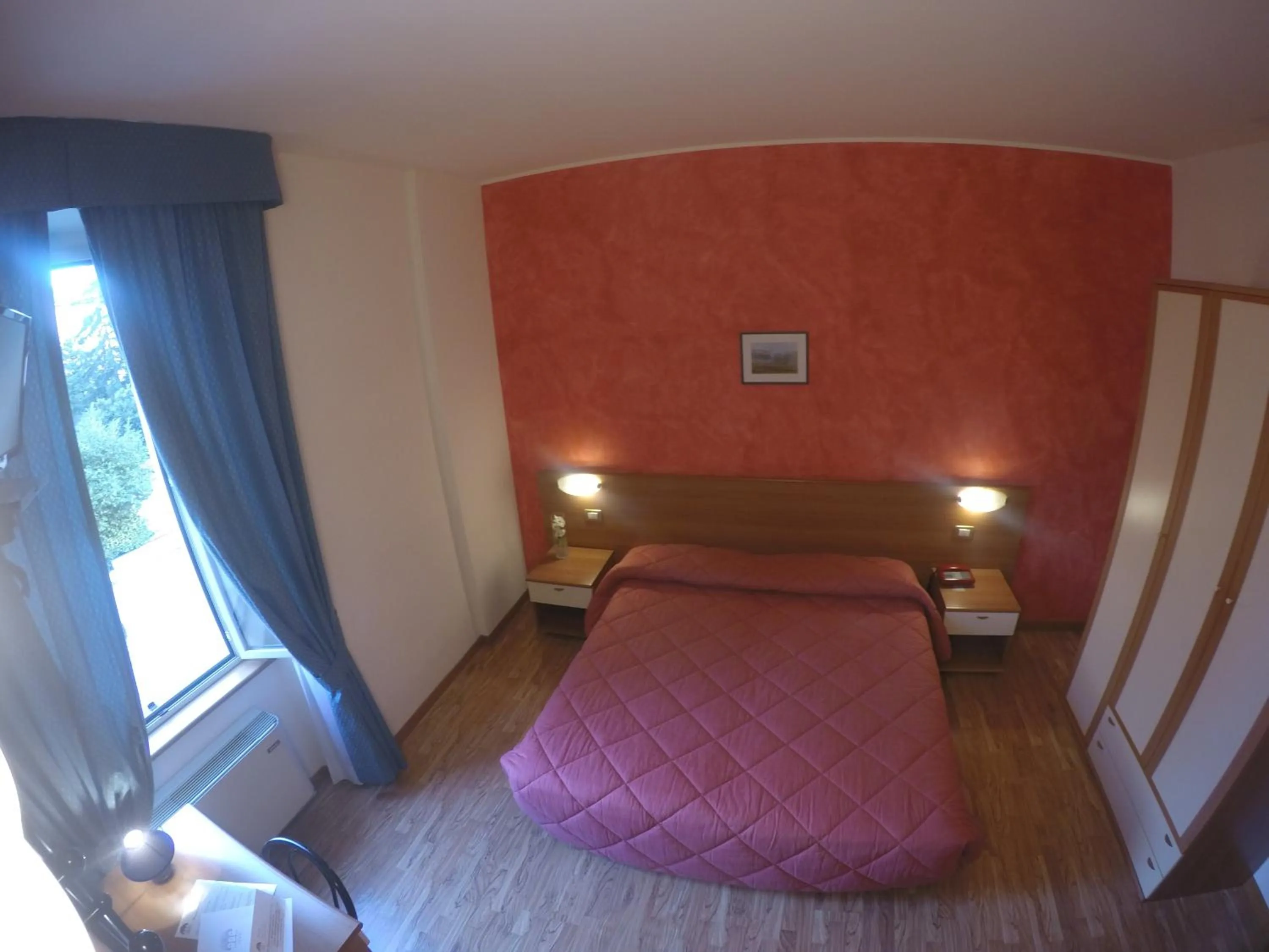 Photo of the whole room, Bed in Hotel 2000