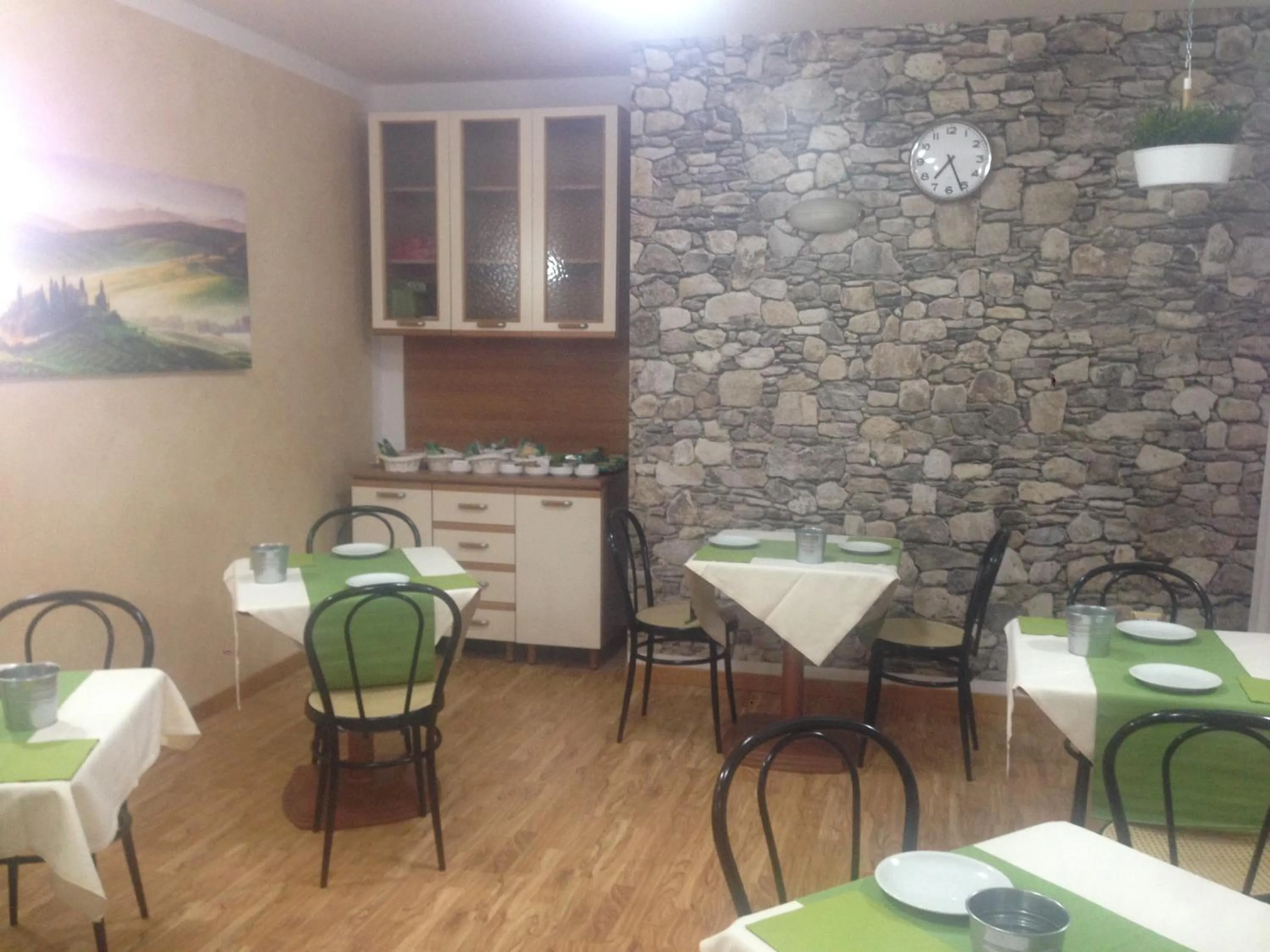 Food and drinks in Hotel 2000