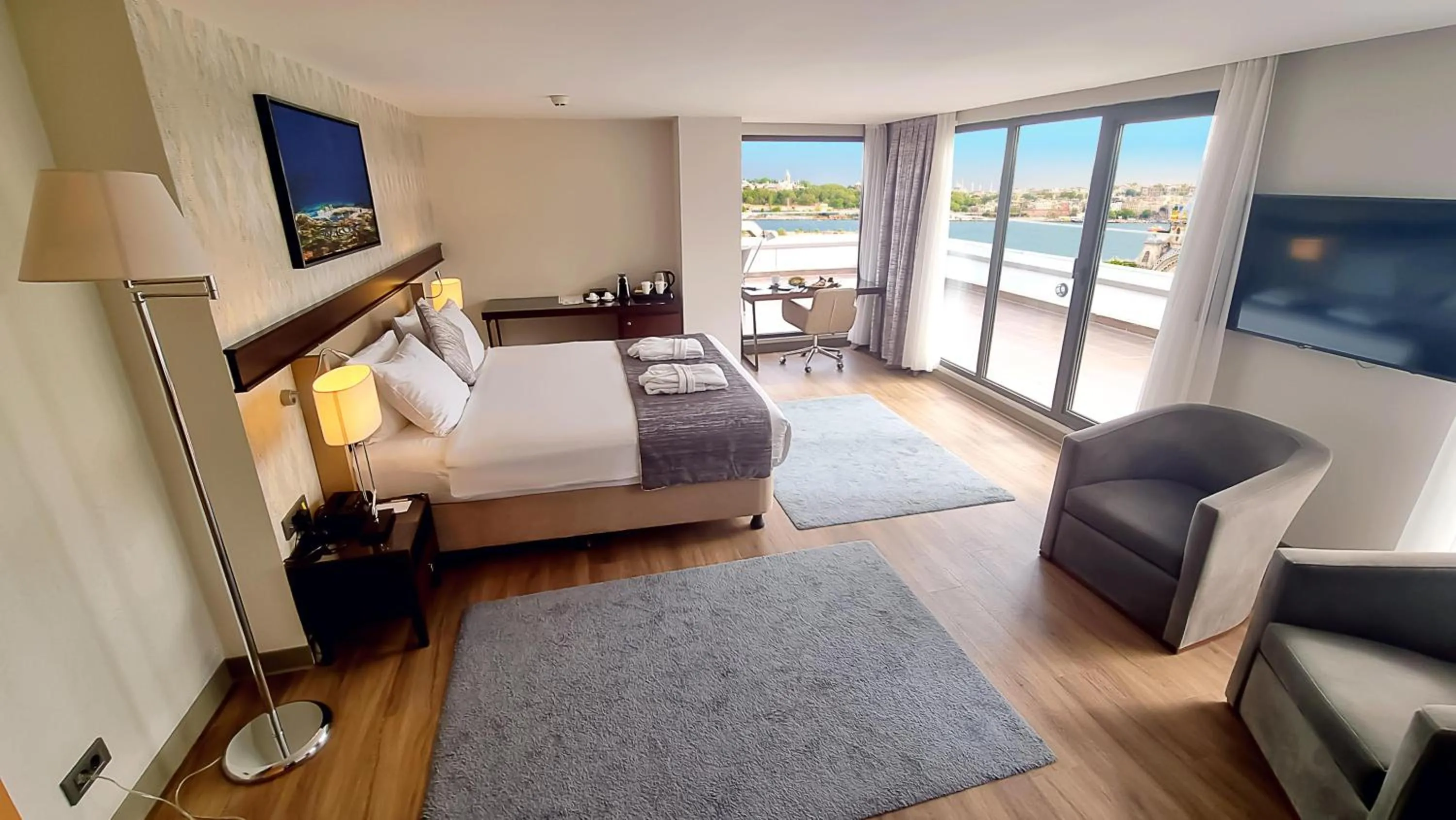 Bed in Port Bosphorus Hotel