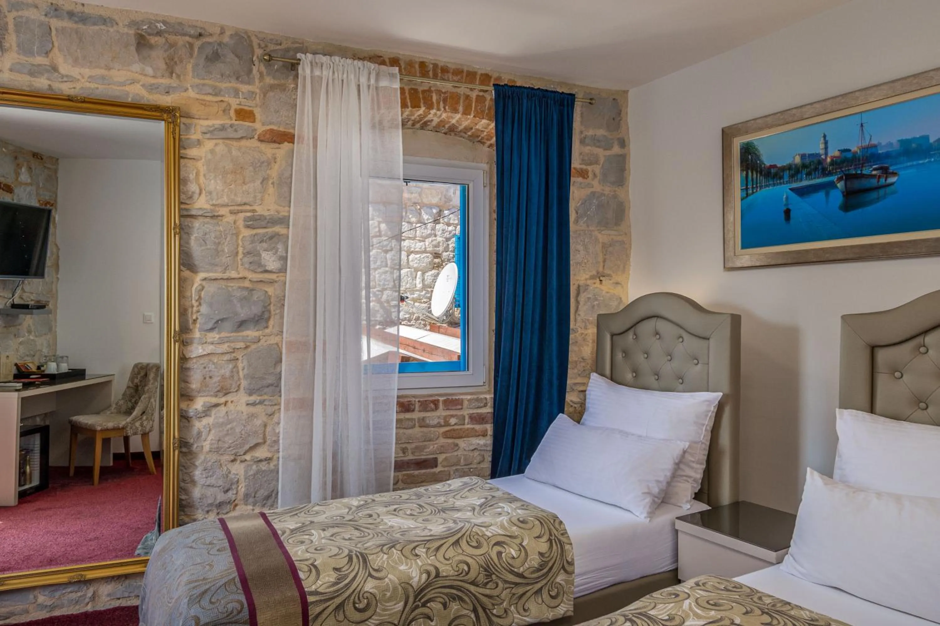 Bed in Hotel Agava Split