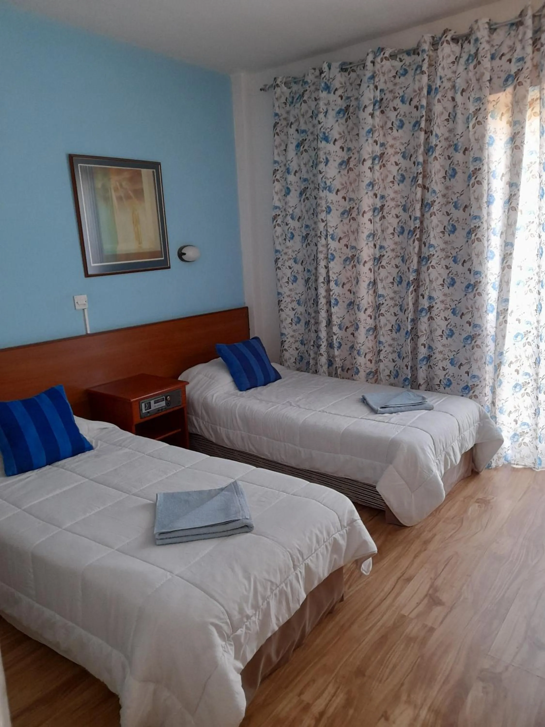 Bedroom, Bed in Onisillos Hotel