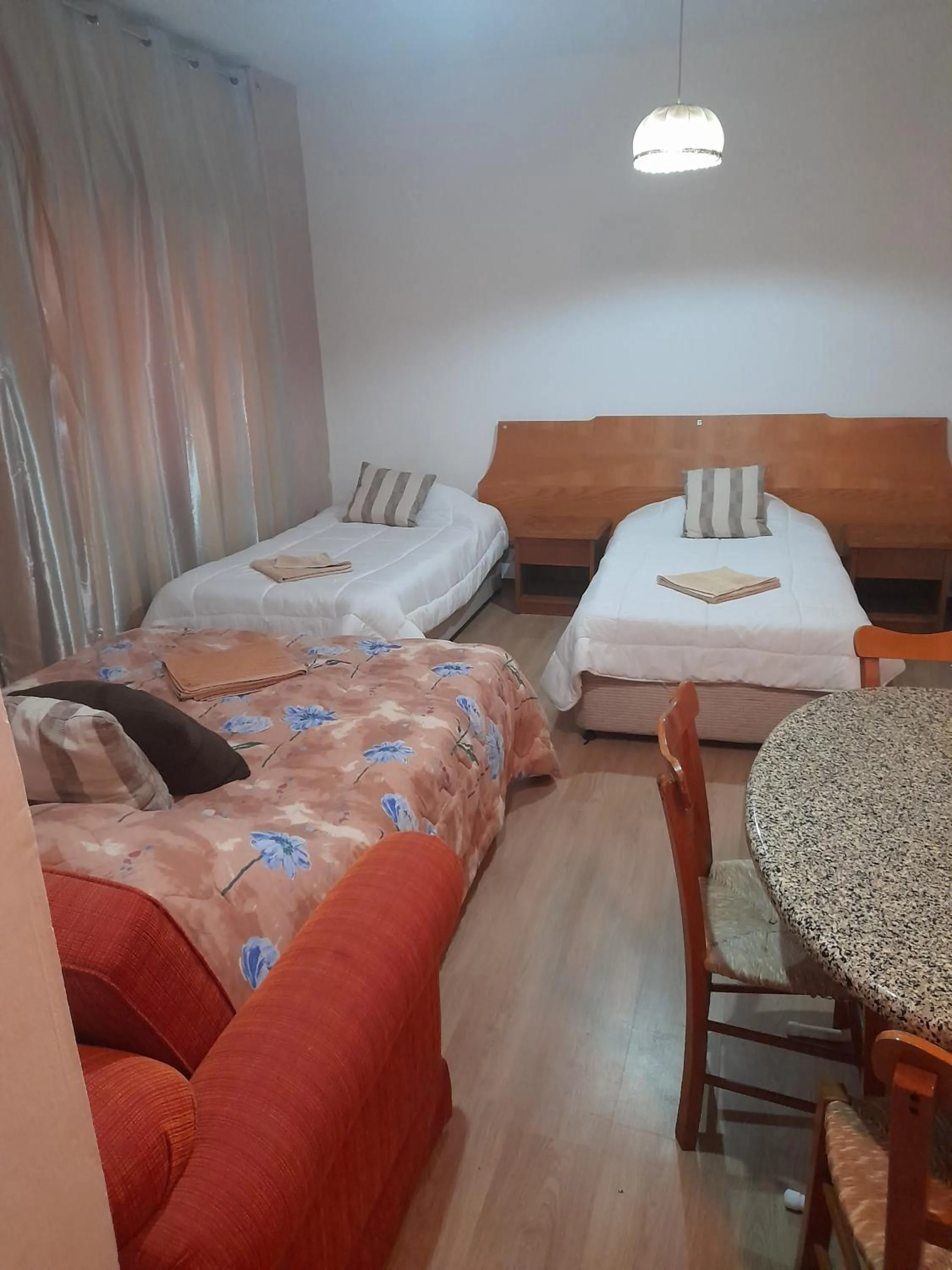 Bedroom, Bed in Onisillos Hotel