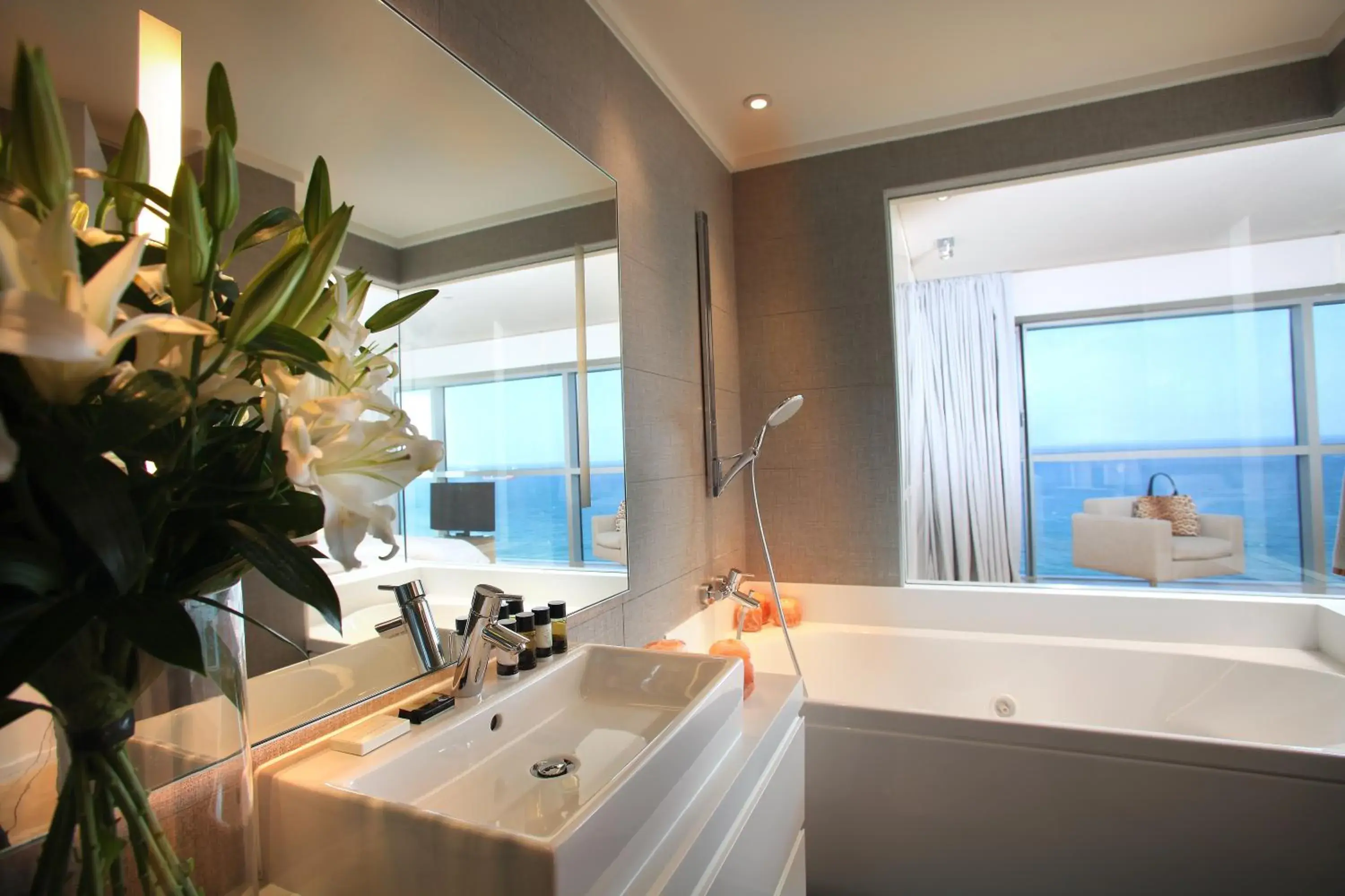 Three-Bedroom Suite in Olympic Residence Deluxe Apartments Three-Bedroom Suite in Olympic Residence Deluxe Apartments