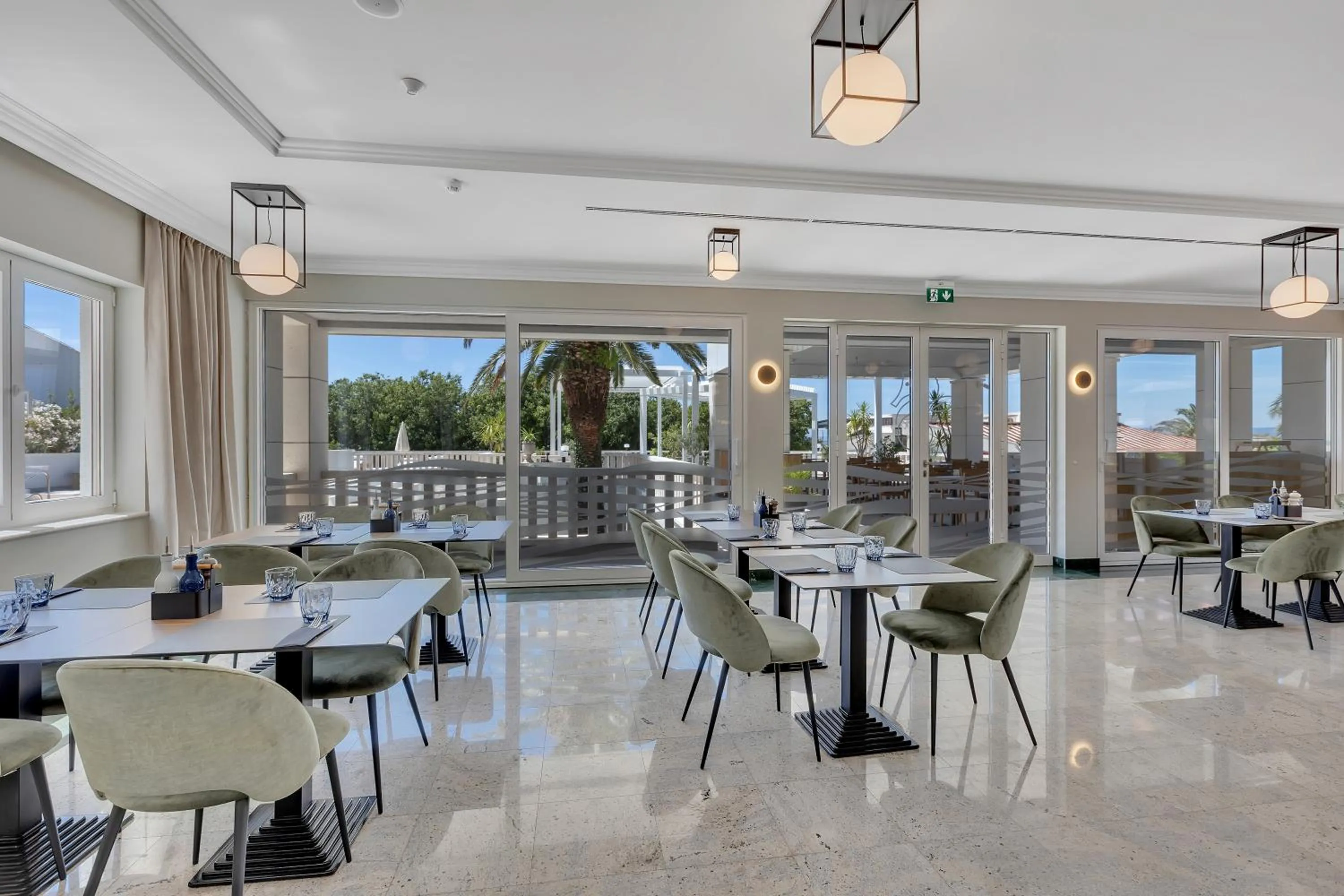 Restaurant/places to eat in Hotel Laurentum