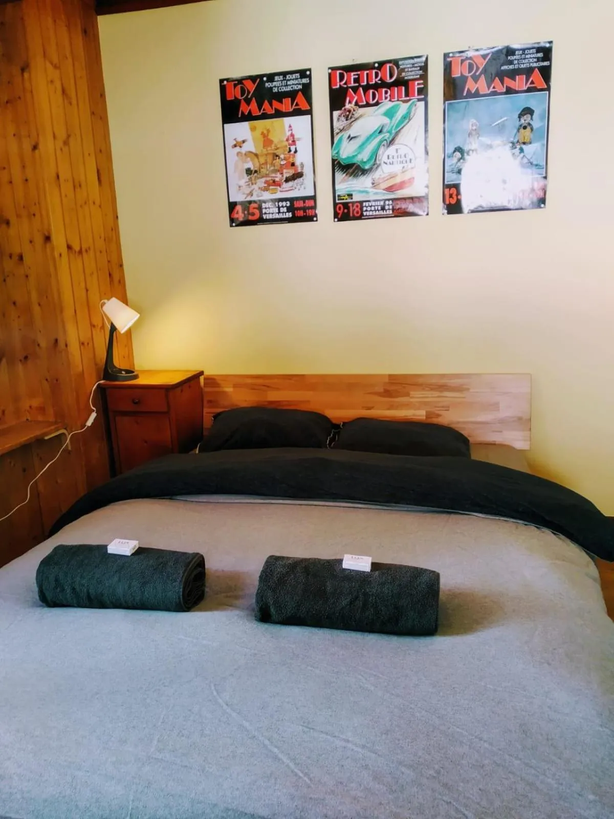 Bed in Hôtel Pension du Lac Bleu