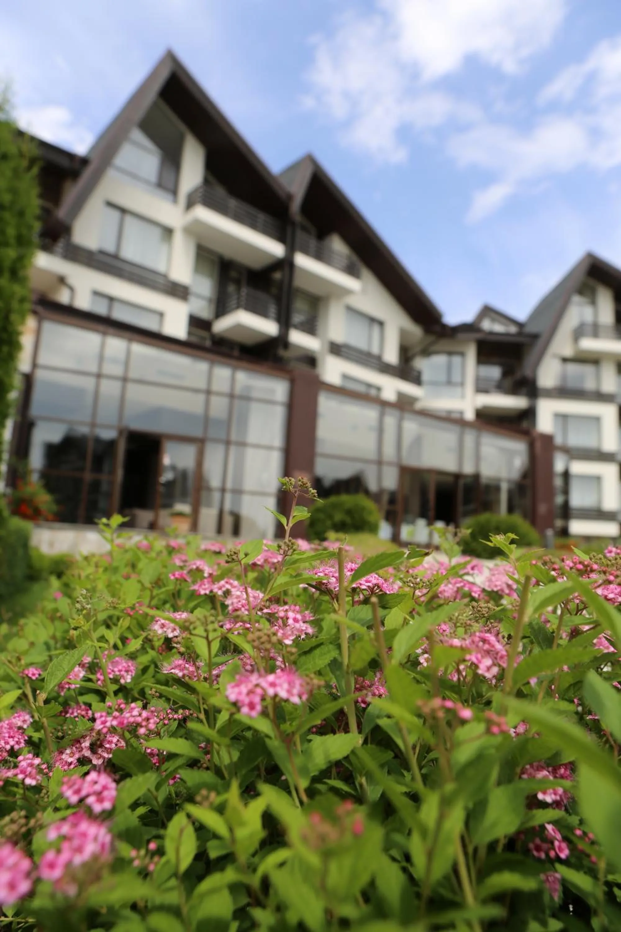 Facade/entrance in Aspen Golf and Ski Resort