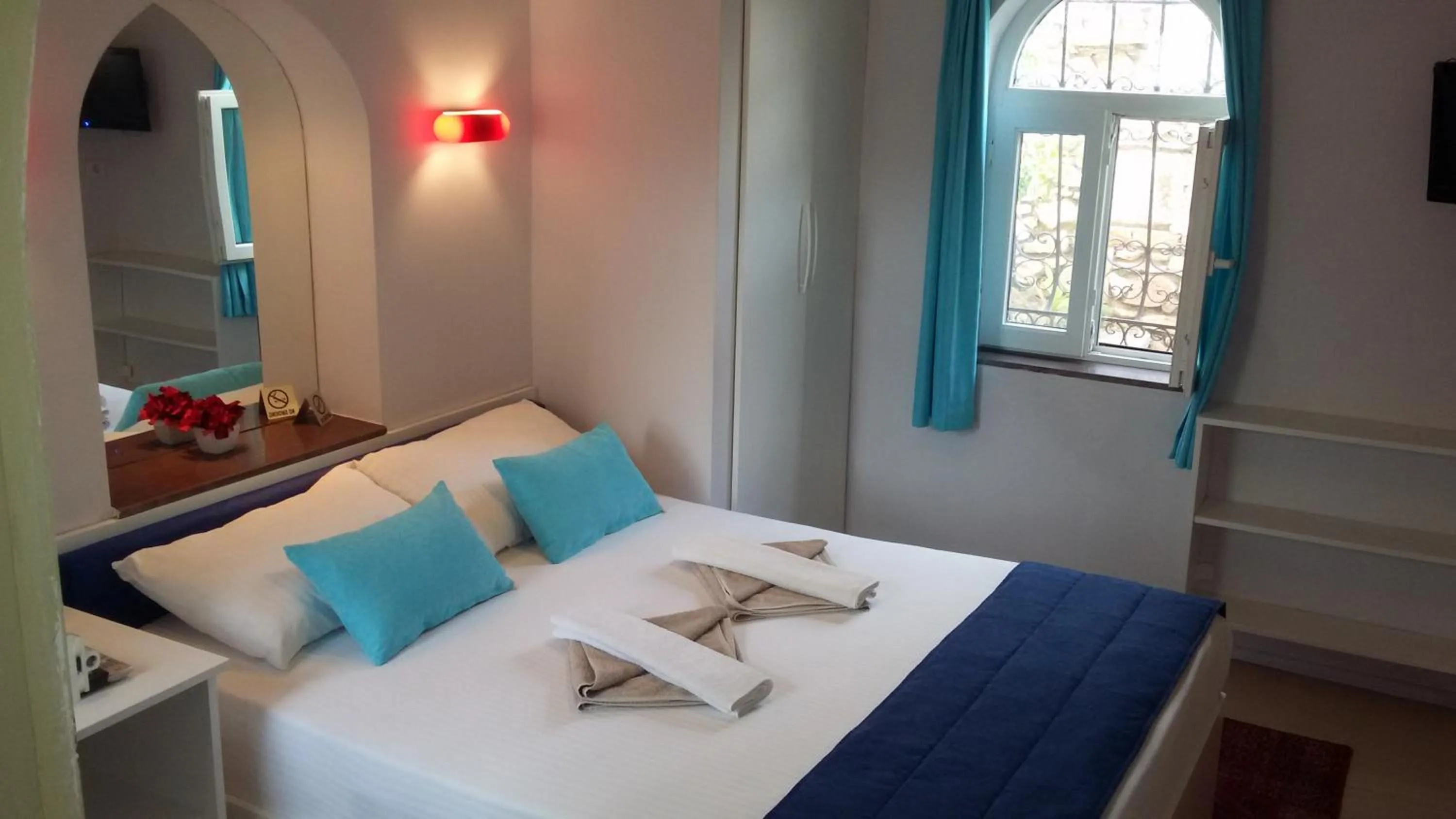 Bedroom in Albatros Hotel