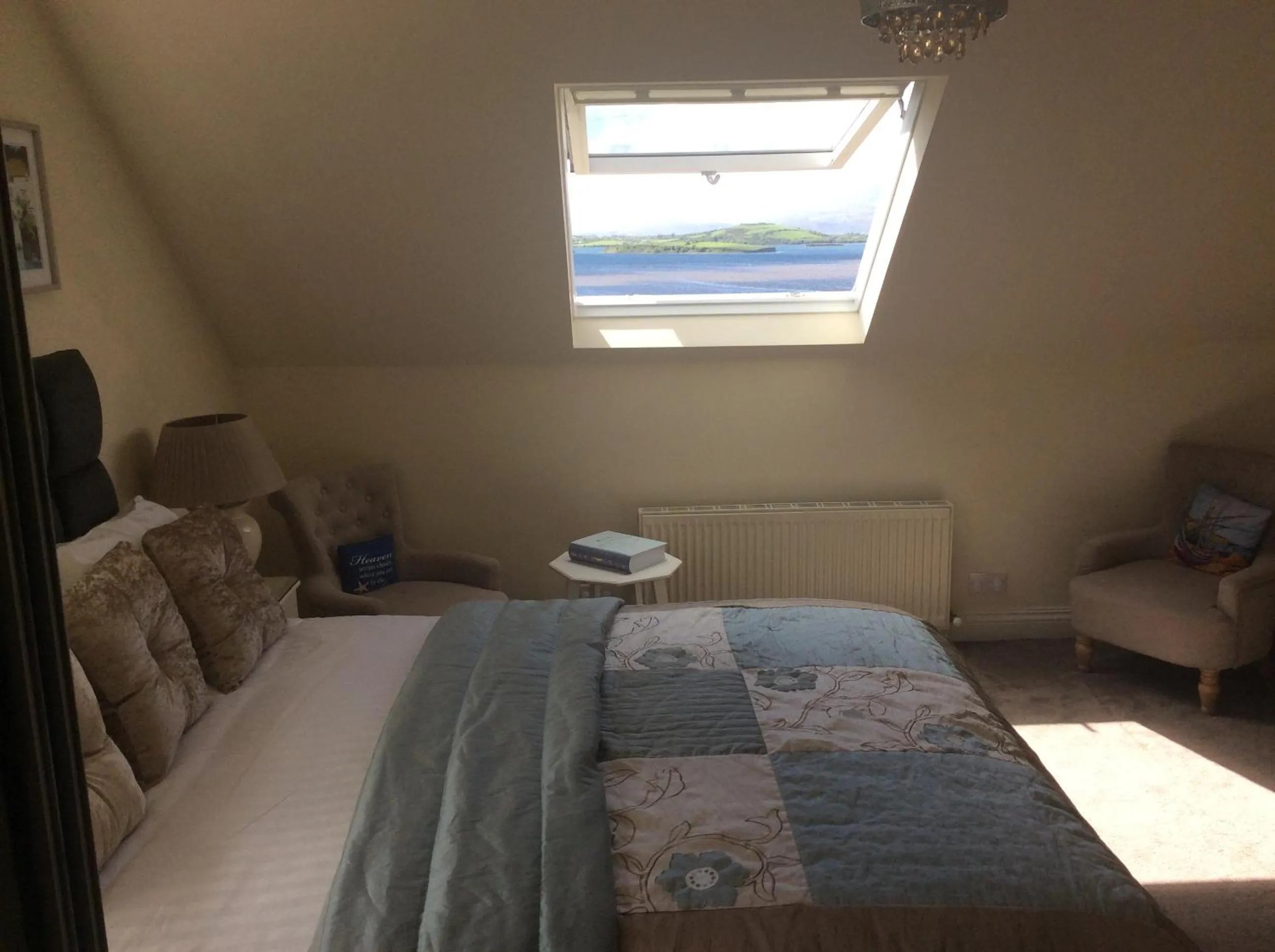 Bedroom, Bed in Edencrest B&B