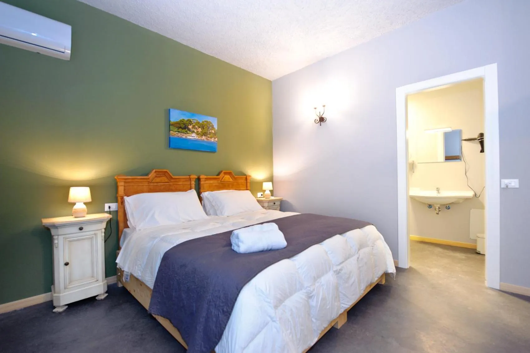 Bed in Relais Lo Stagnone