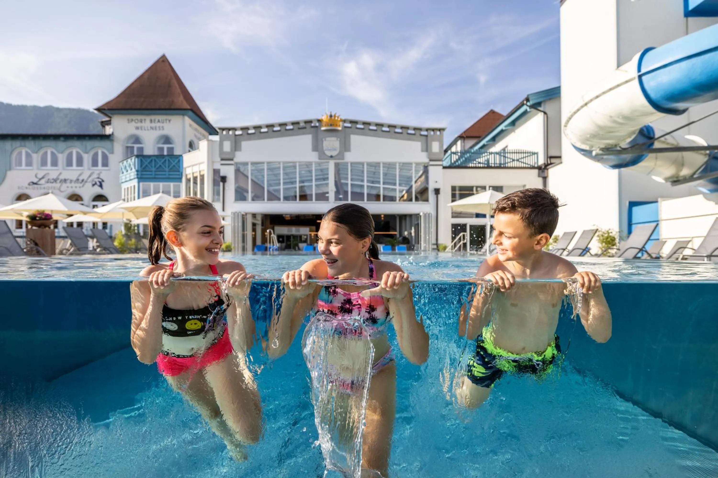 Swimming pool in Schlosshotel Lacknerhof
