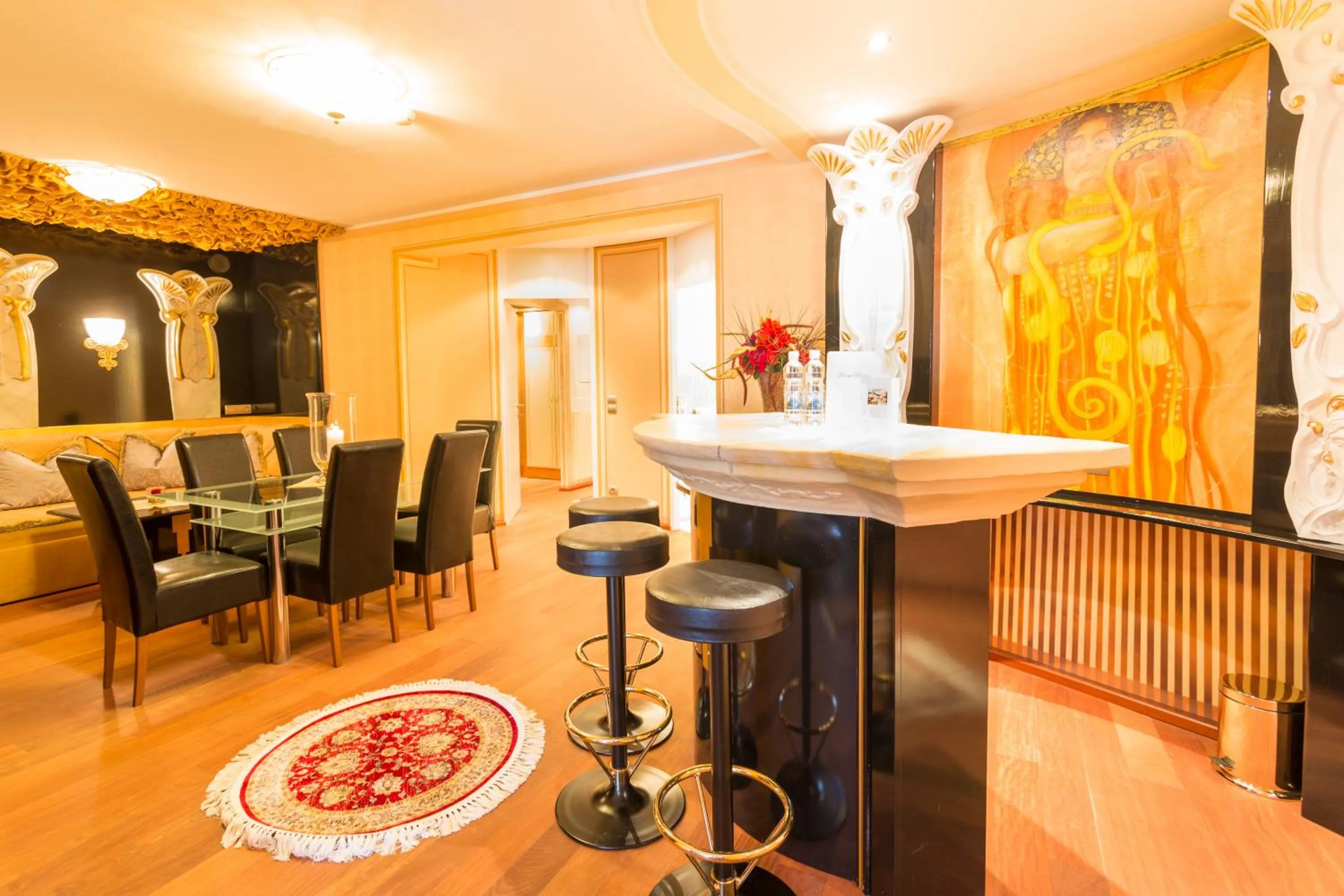 Photo of the whole room in Schlosshotel Lacknerhof