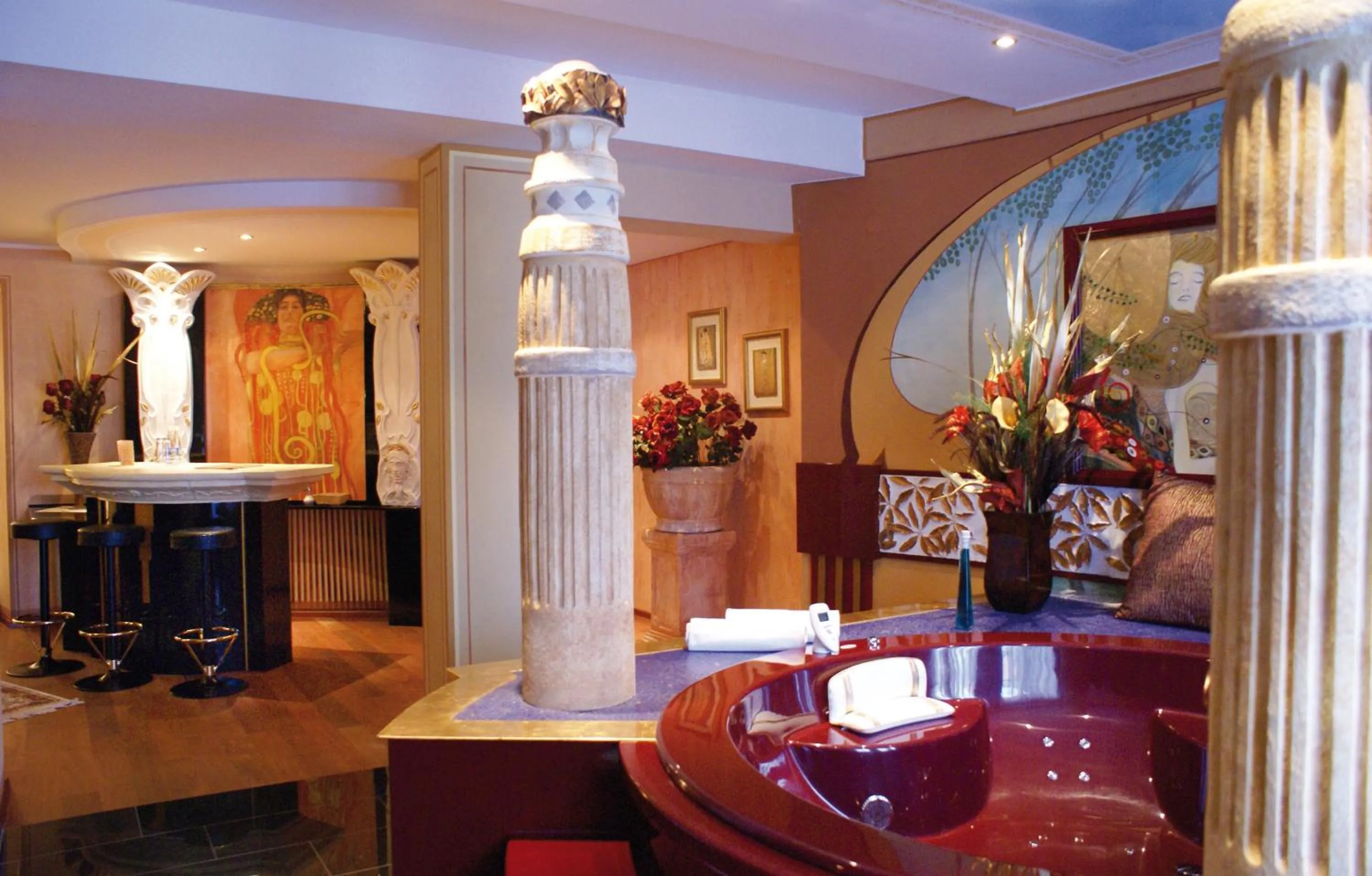 Dining area in Schlosshotel Lacknerhof