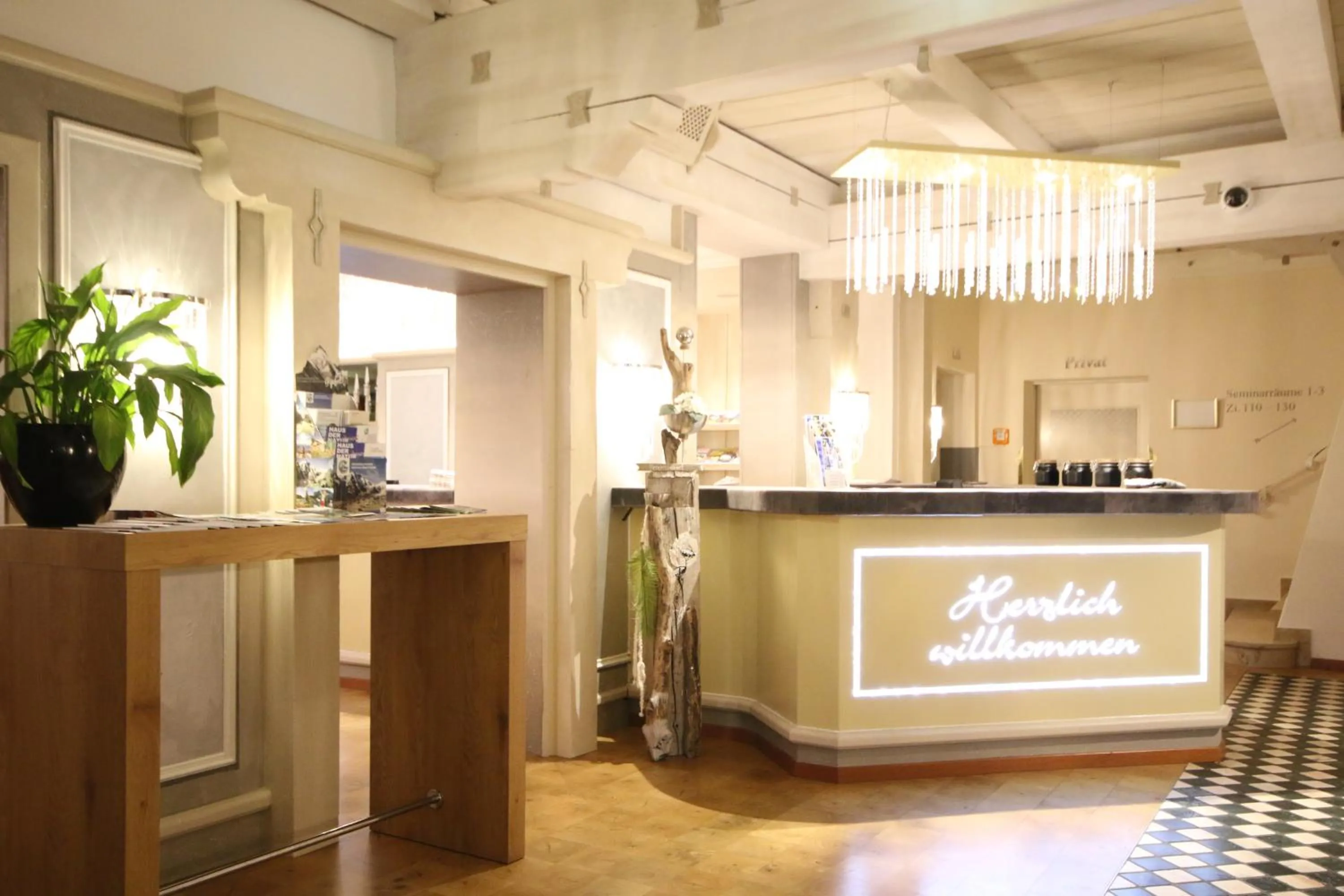 Lobby or reception in Schlosshotel Lacknerhof