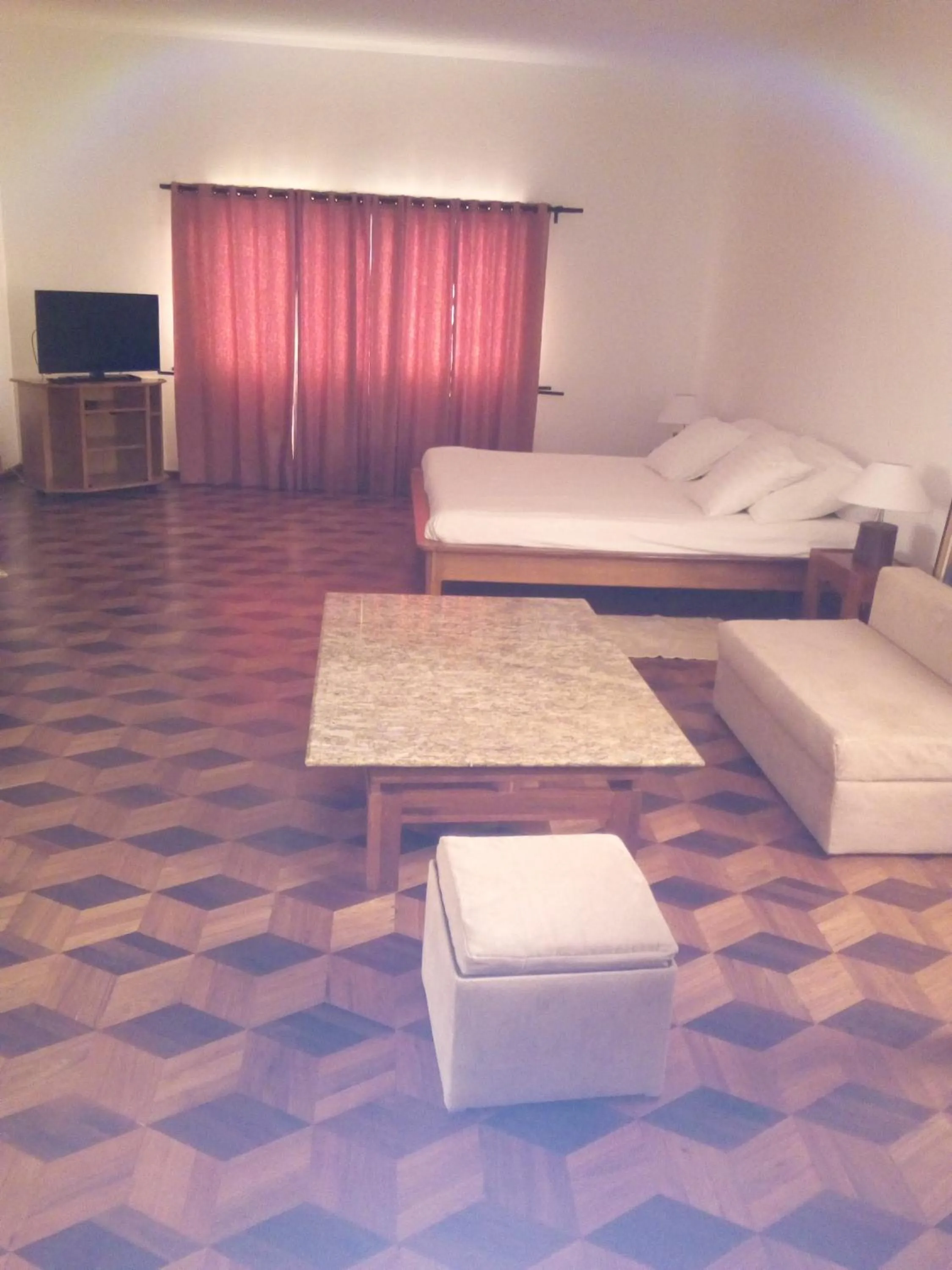 Photo of the whole room, Bed in Sahamalaza