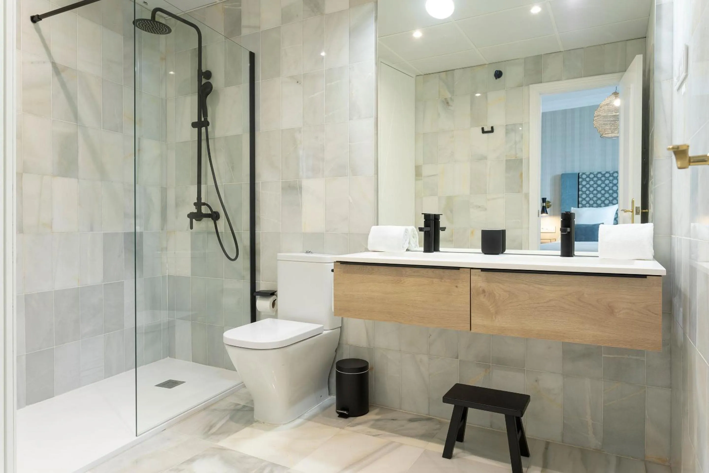 Shower in Genteel Home San Isidoro