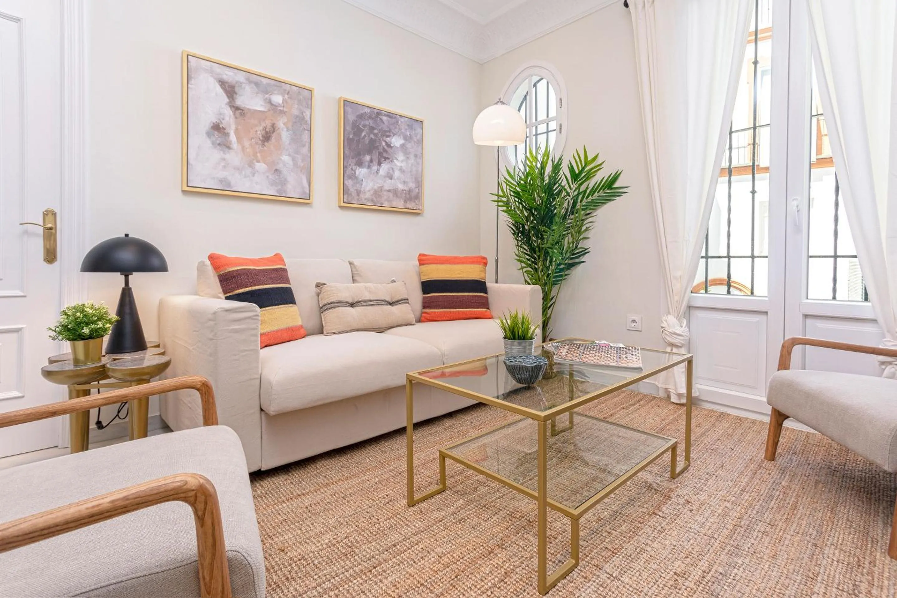 Living room, Bed in Genteel Home San Isidoro