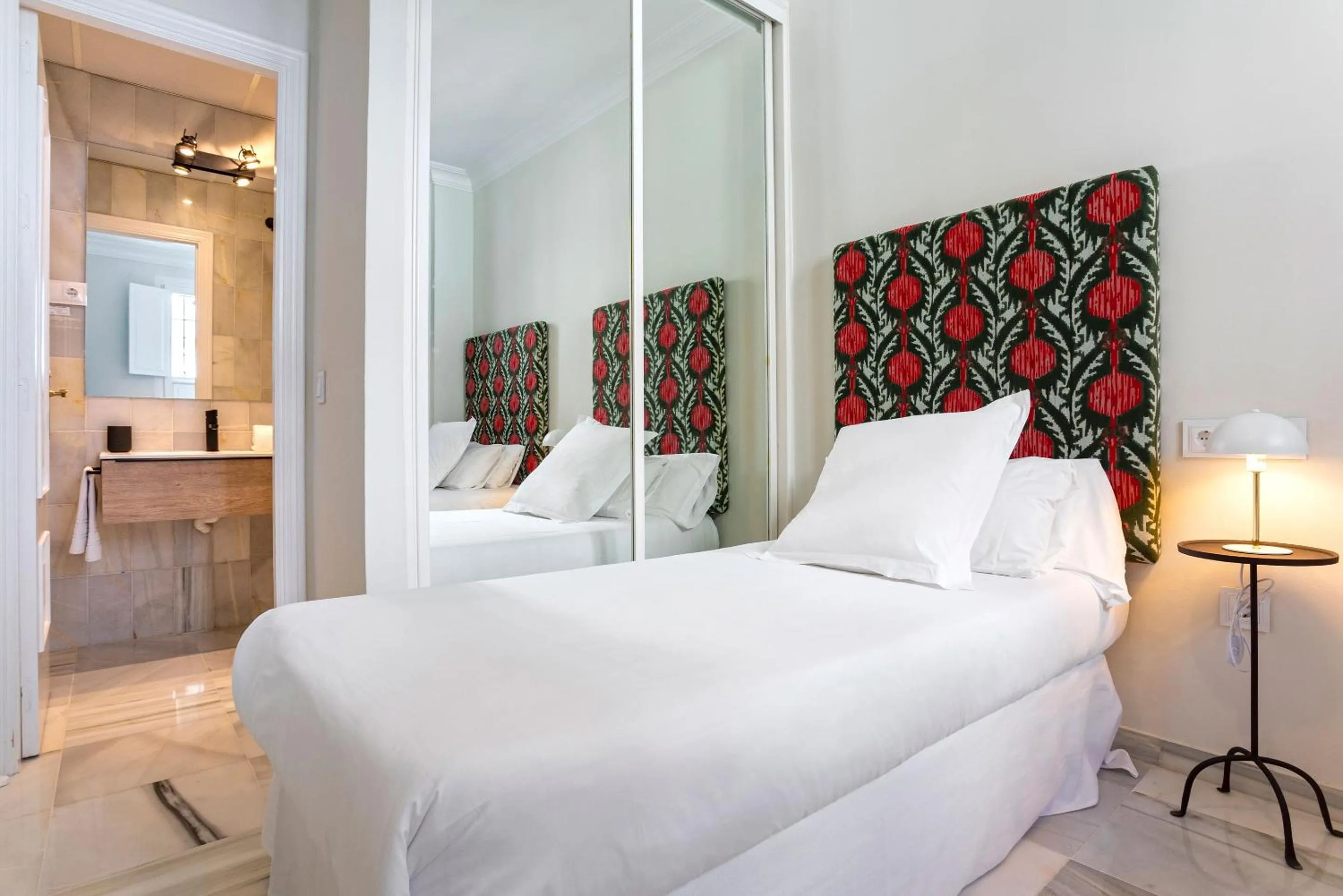 Bathroom, Bed in Genteel Home San Isidoro