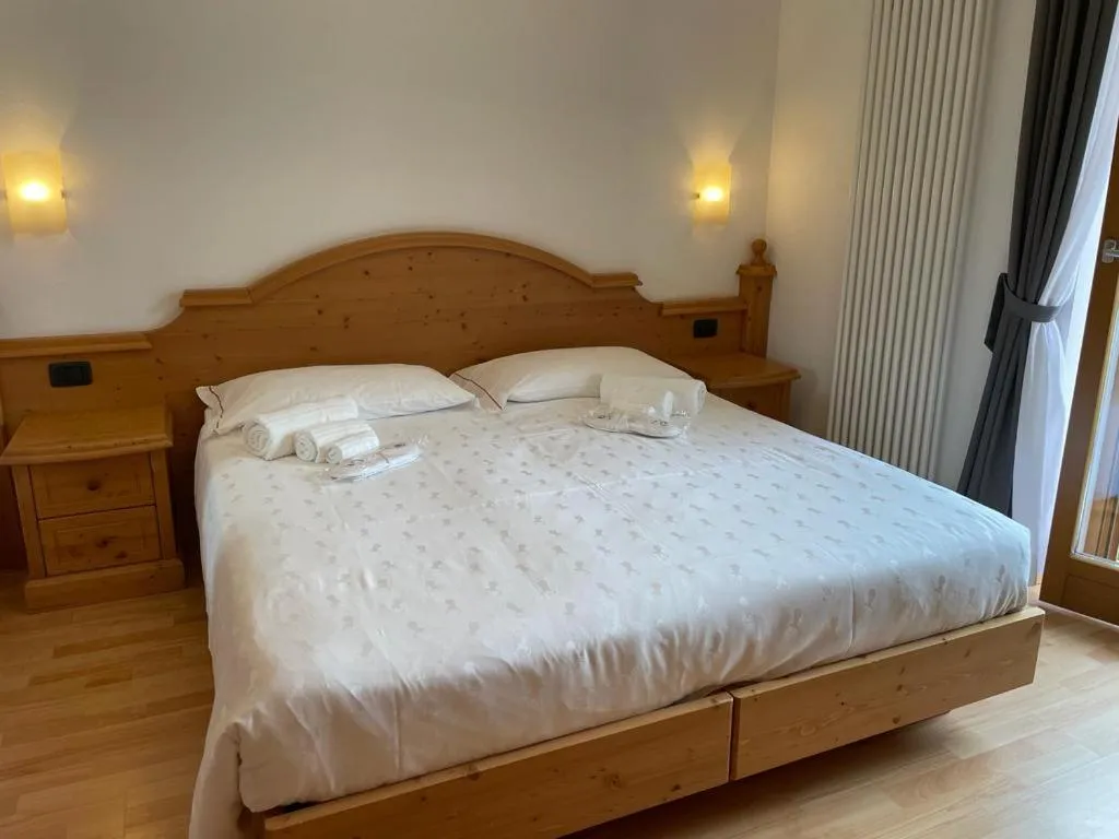 Bed in Hotel La Perla