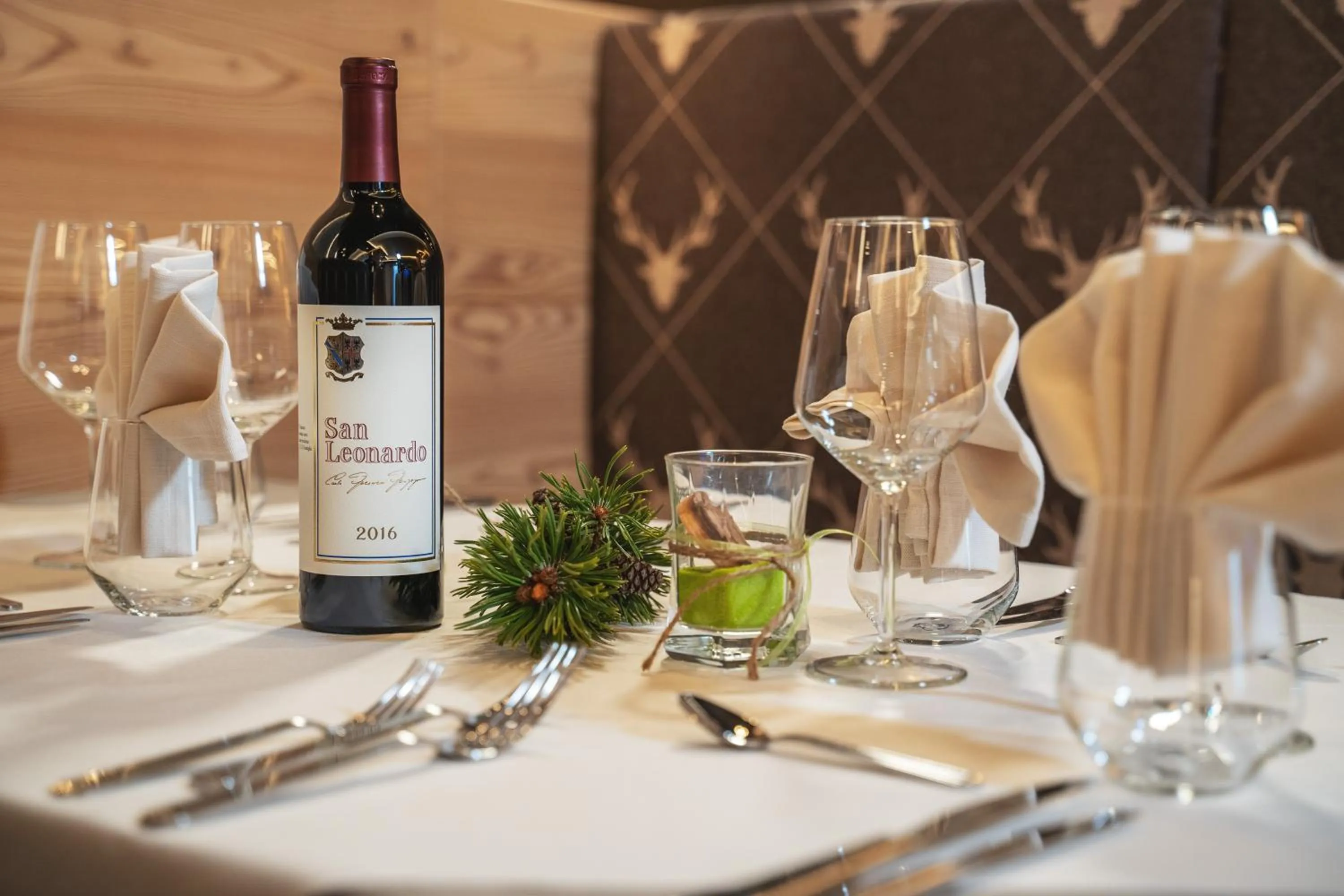 Restaurant/places to eat in Hotel La Perla