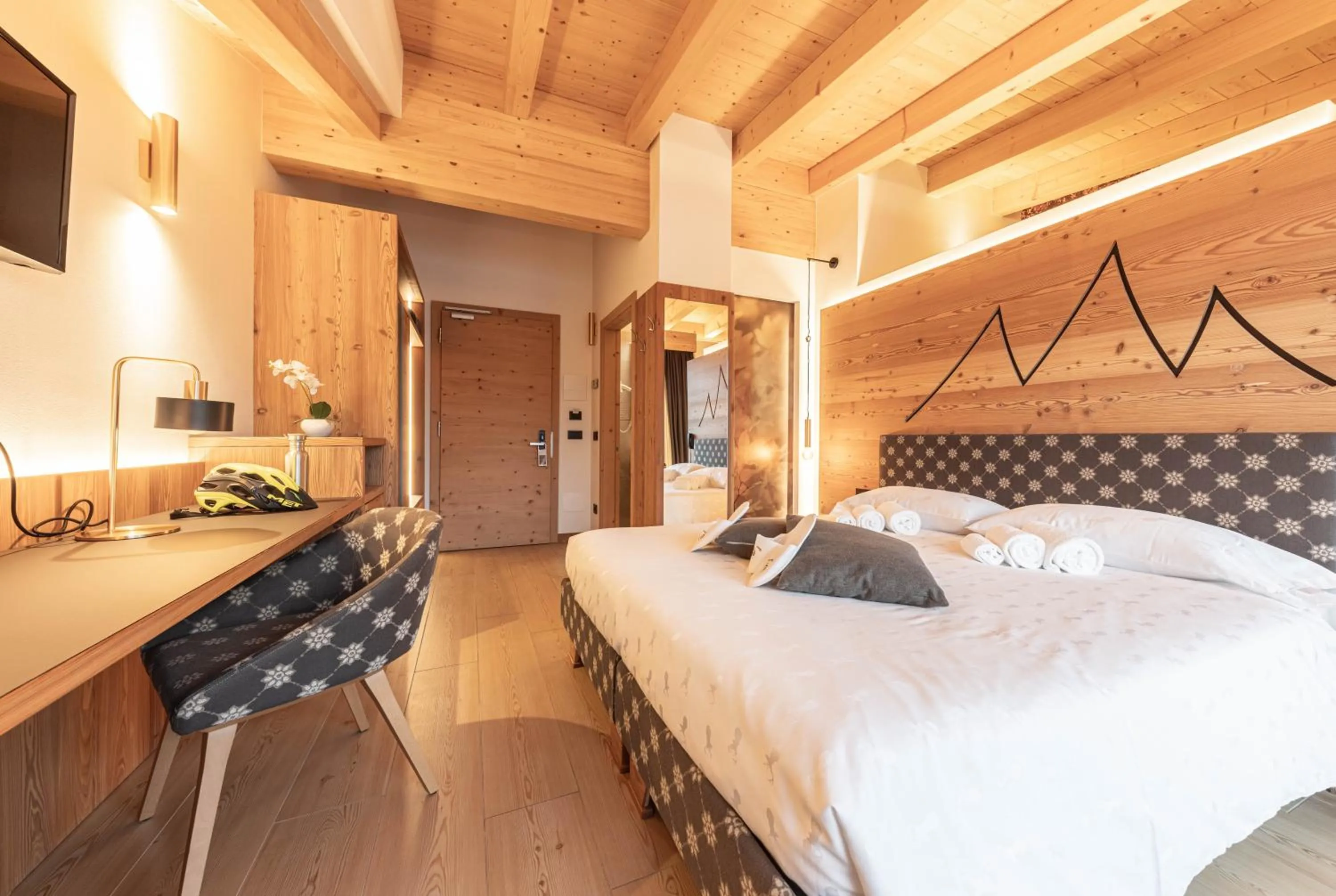 Bed in Hotel La Perla