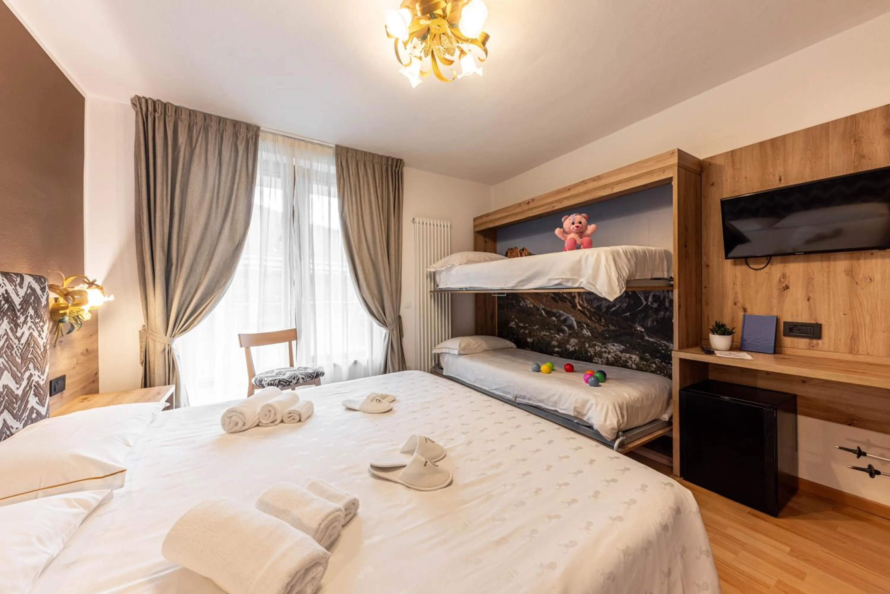 Bed in Hotel La Perla