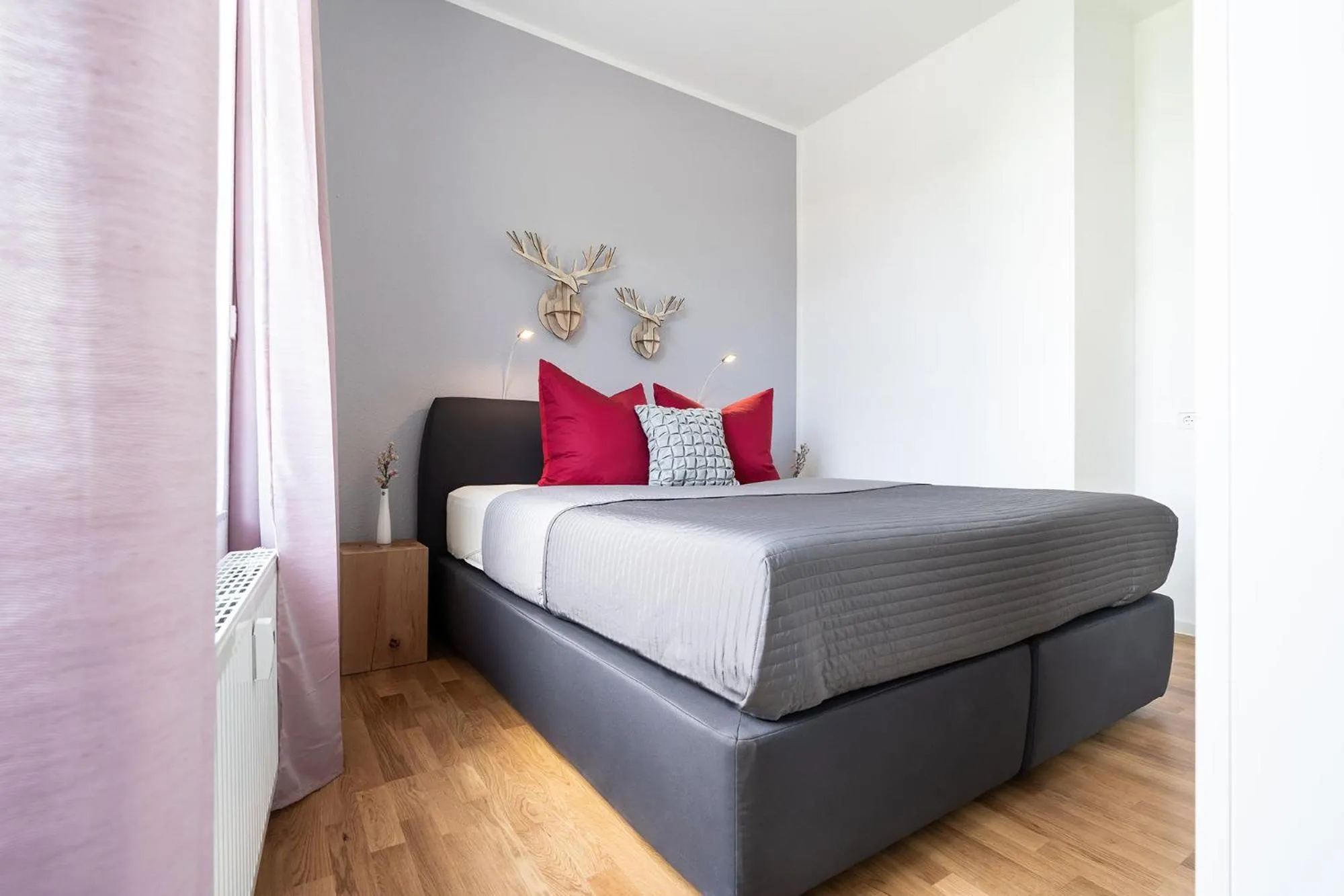 Bedroom, Bed in Freiburg Apartments Friedrichring