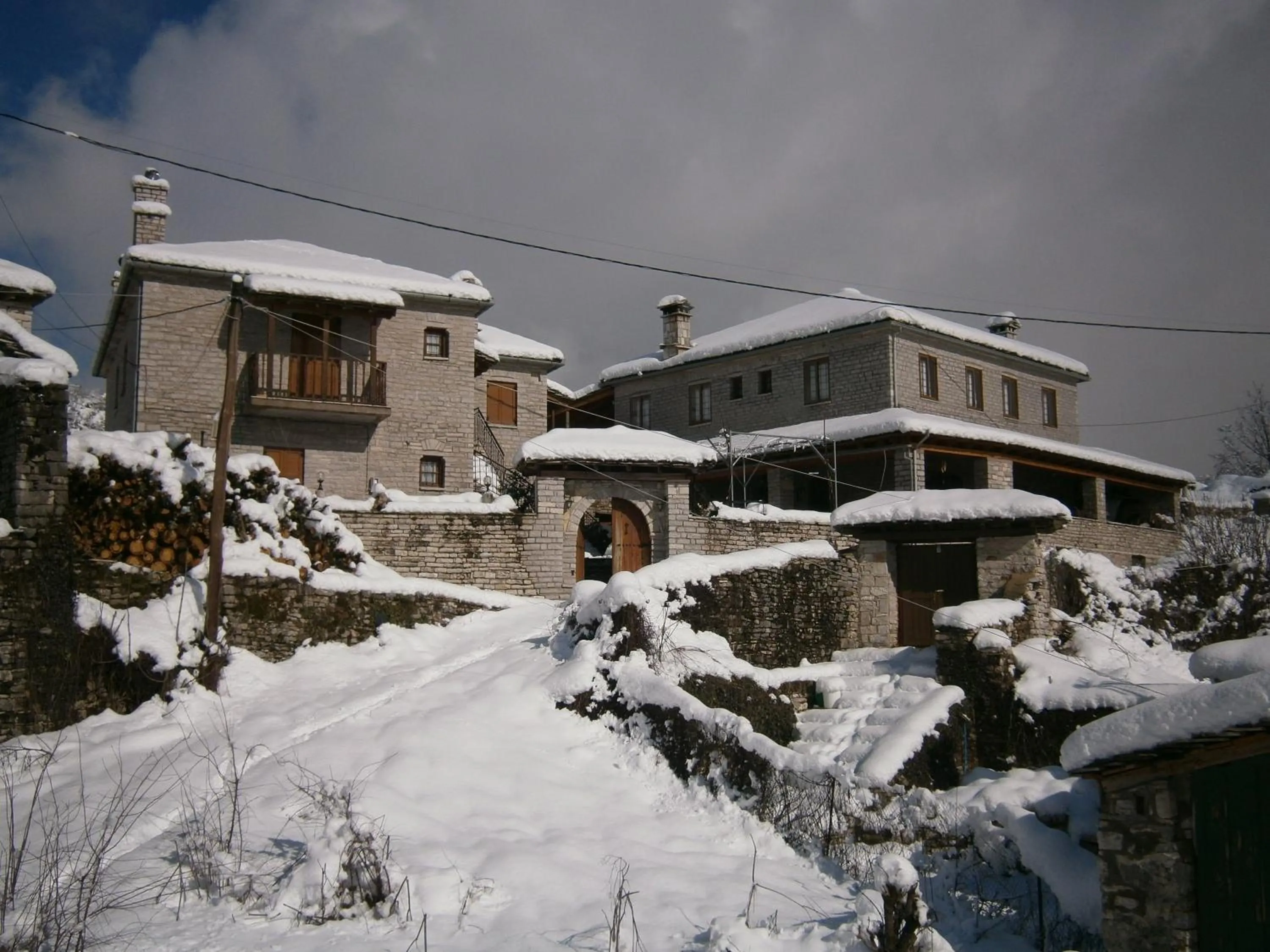 Facade/entrance in Filira