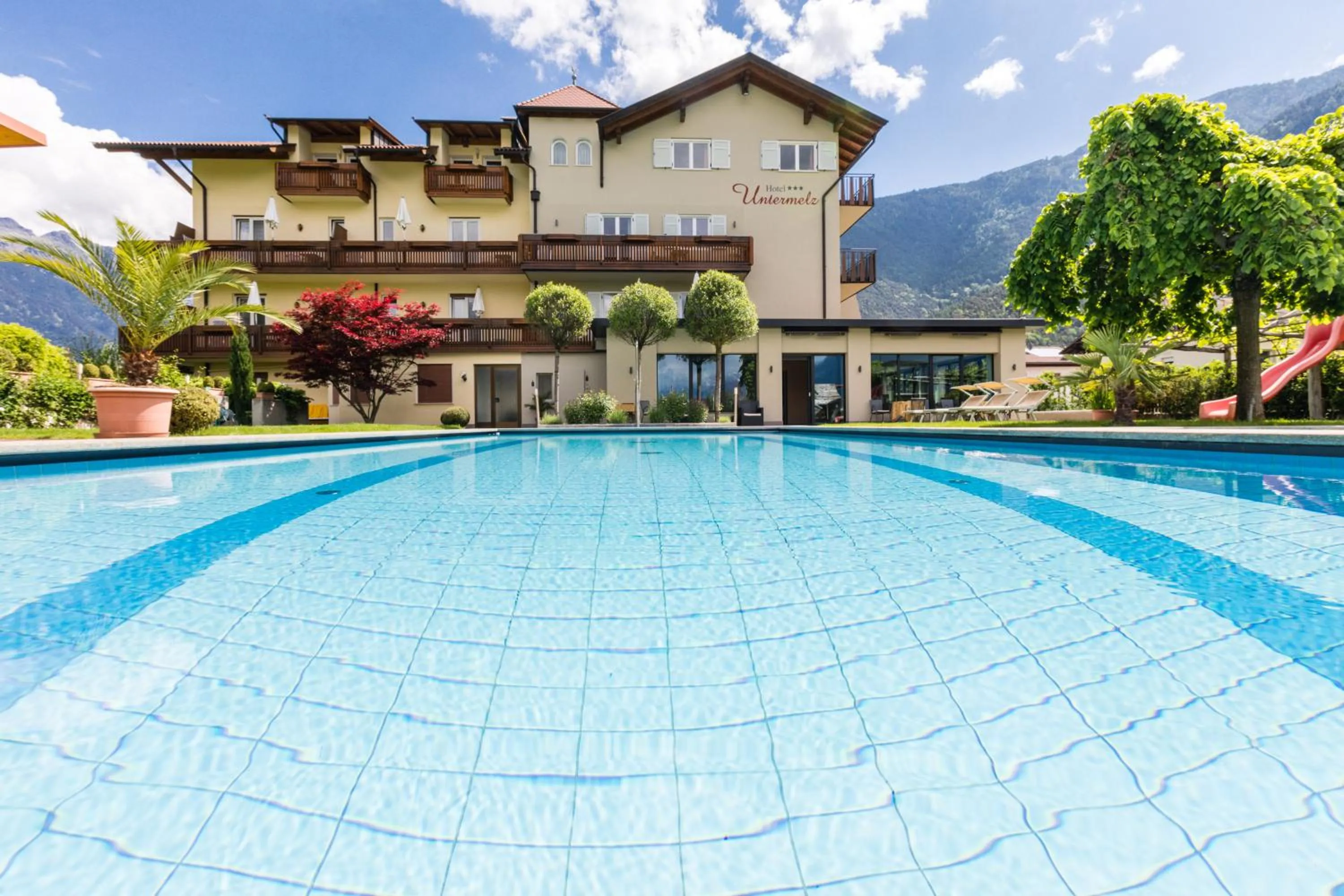 Swimming pool in Hotel Untermelz