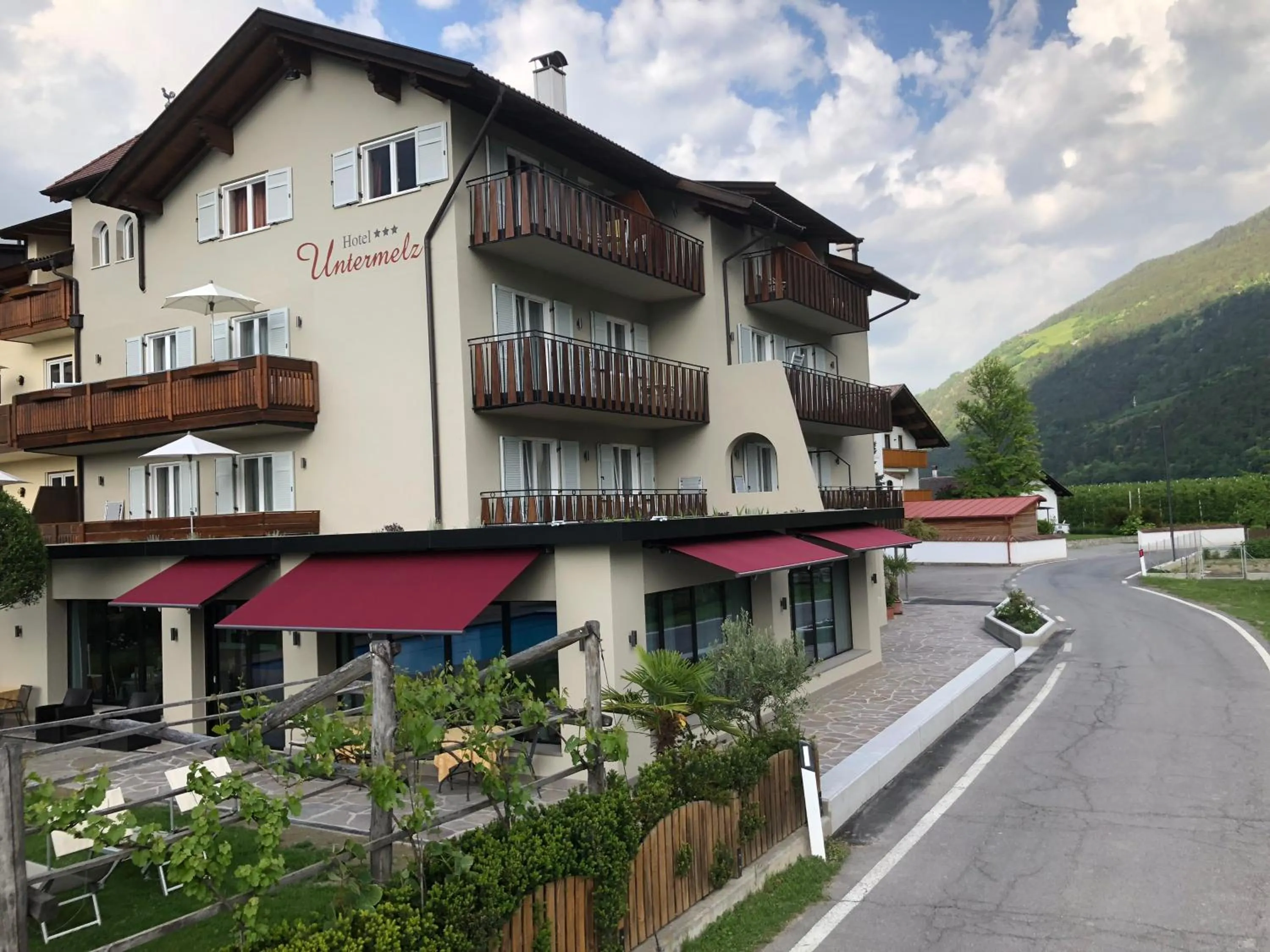 Property building in Hotel Untermelz