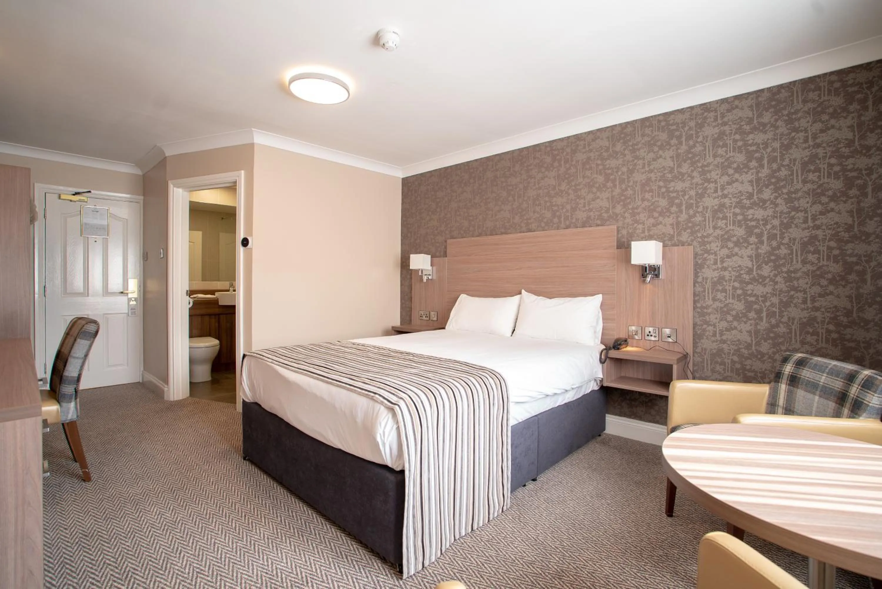 Bedroom, Bed in Corr's Corner Hotel