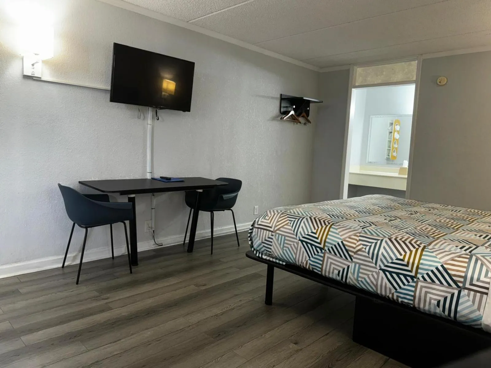 Bed in Motel 6-Tifton, GA