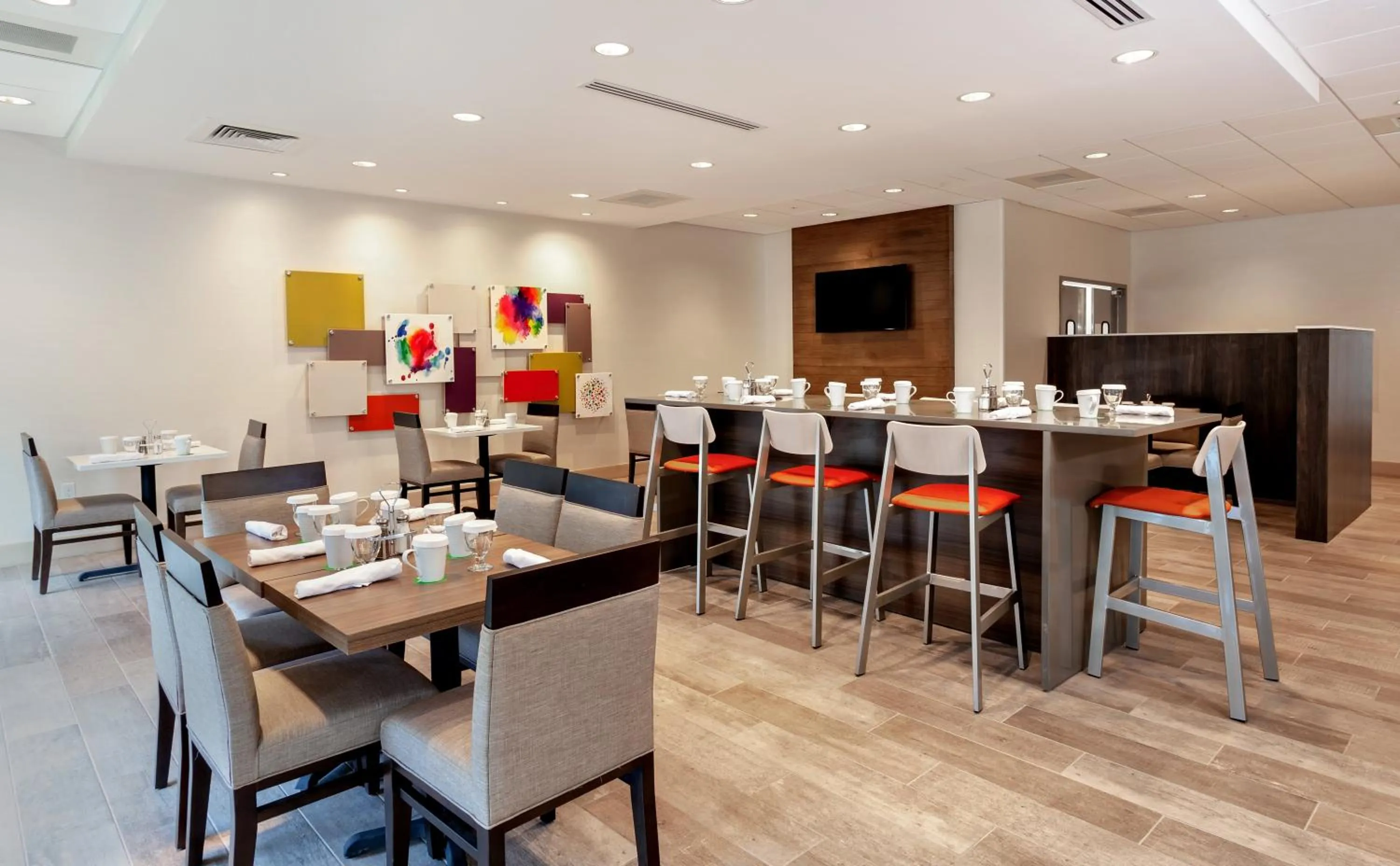 Restaurant/places to eat in Holiday Inn - Tallahassee E Capitol - Univ by IHG