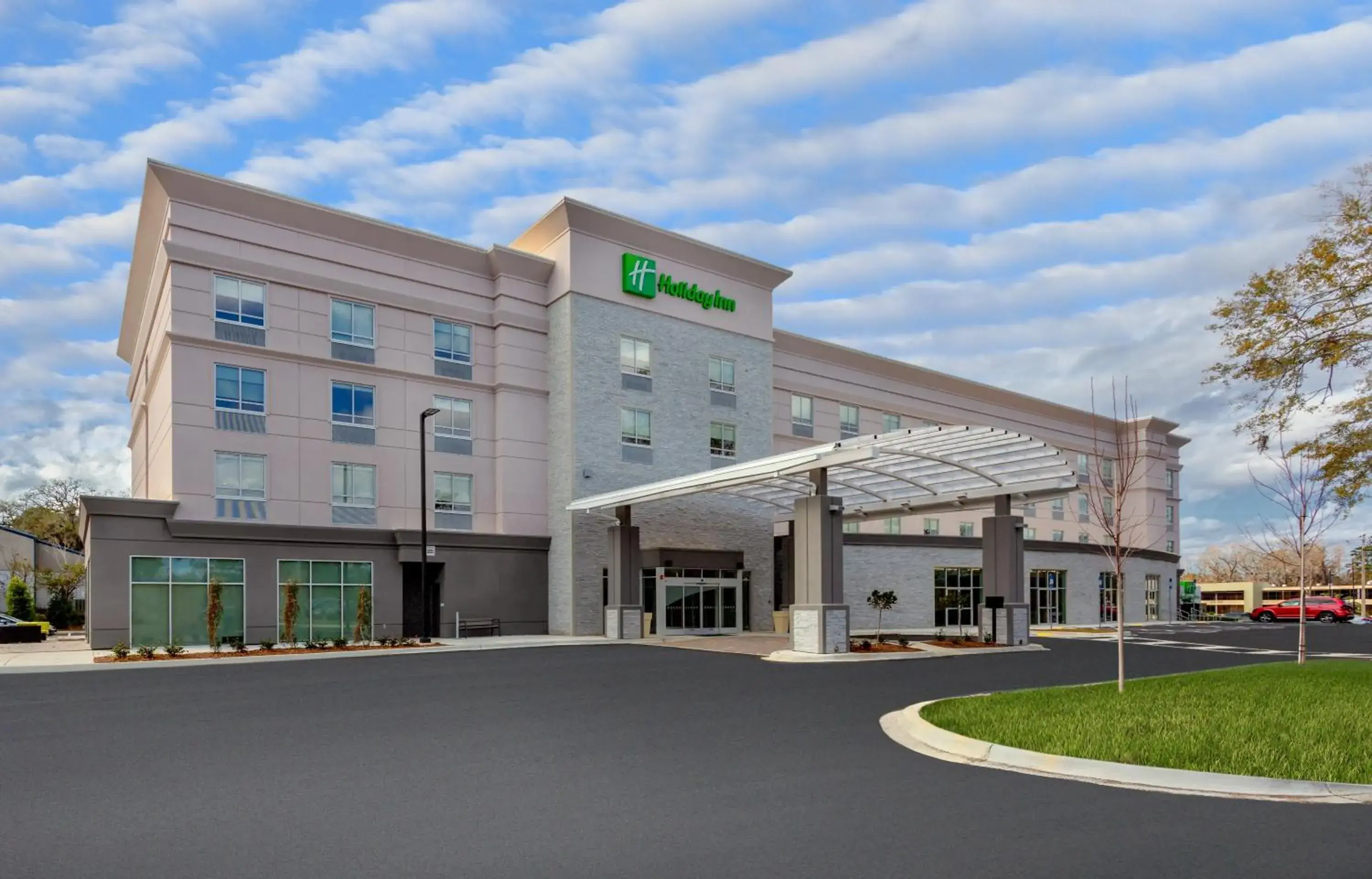 Property building in Holiday Inn - Tallahassee E Capitol - Univ by IHG Property building in Holiday Inn - Tallahassee E Capitol - Univ by IHG