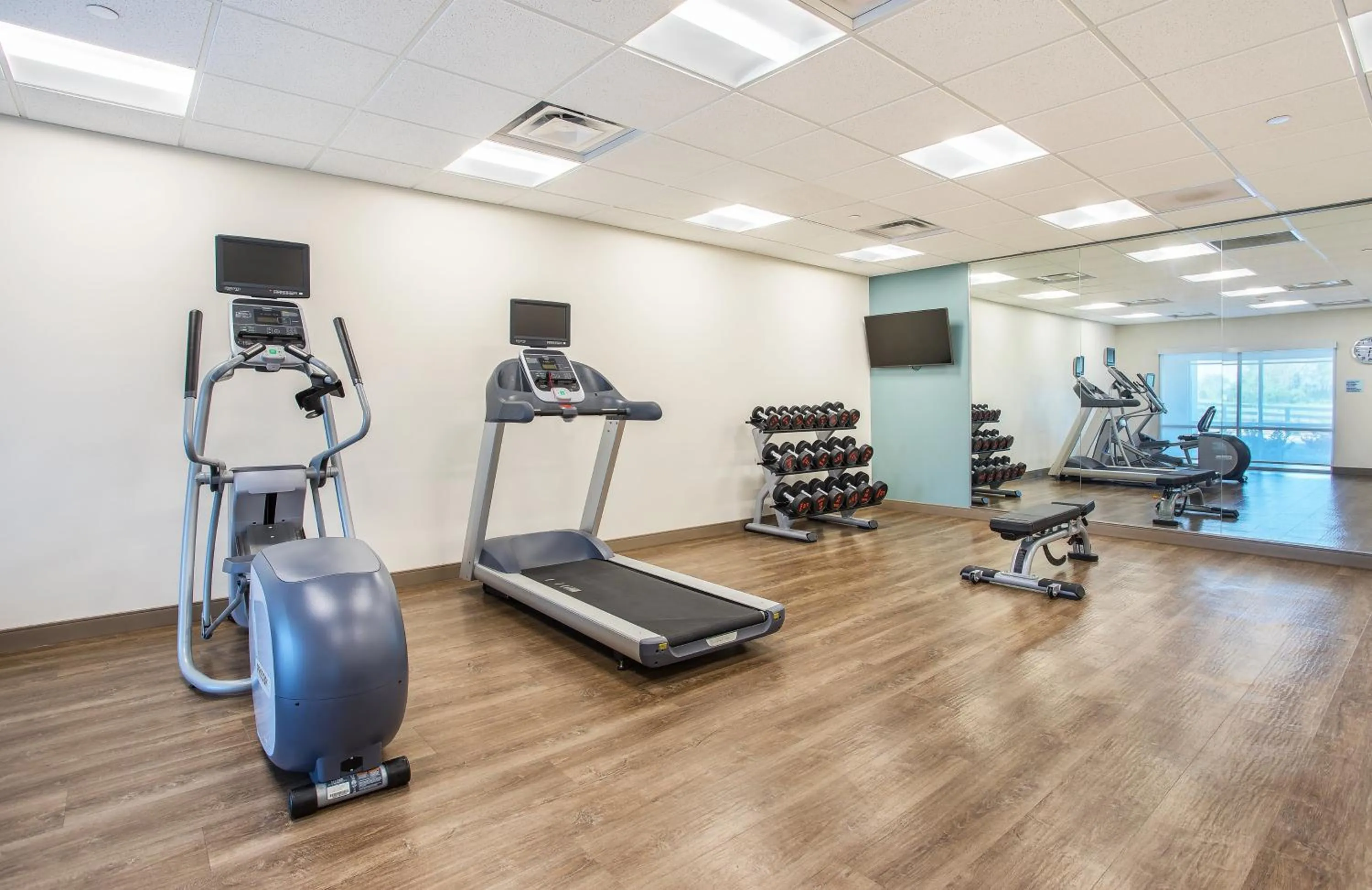 Fitness centre/facilities in Holiday Inn Express & Suites - Lexington W - Versailles by IHG