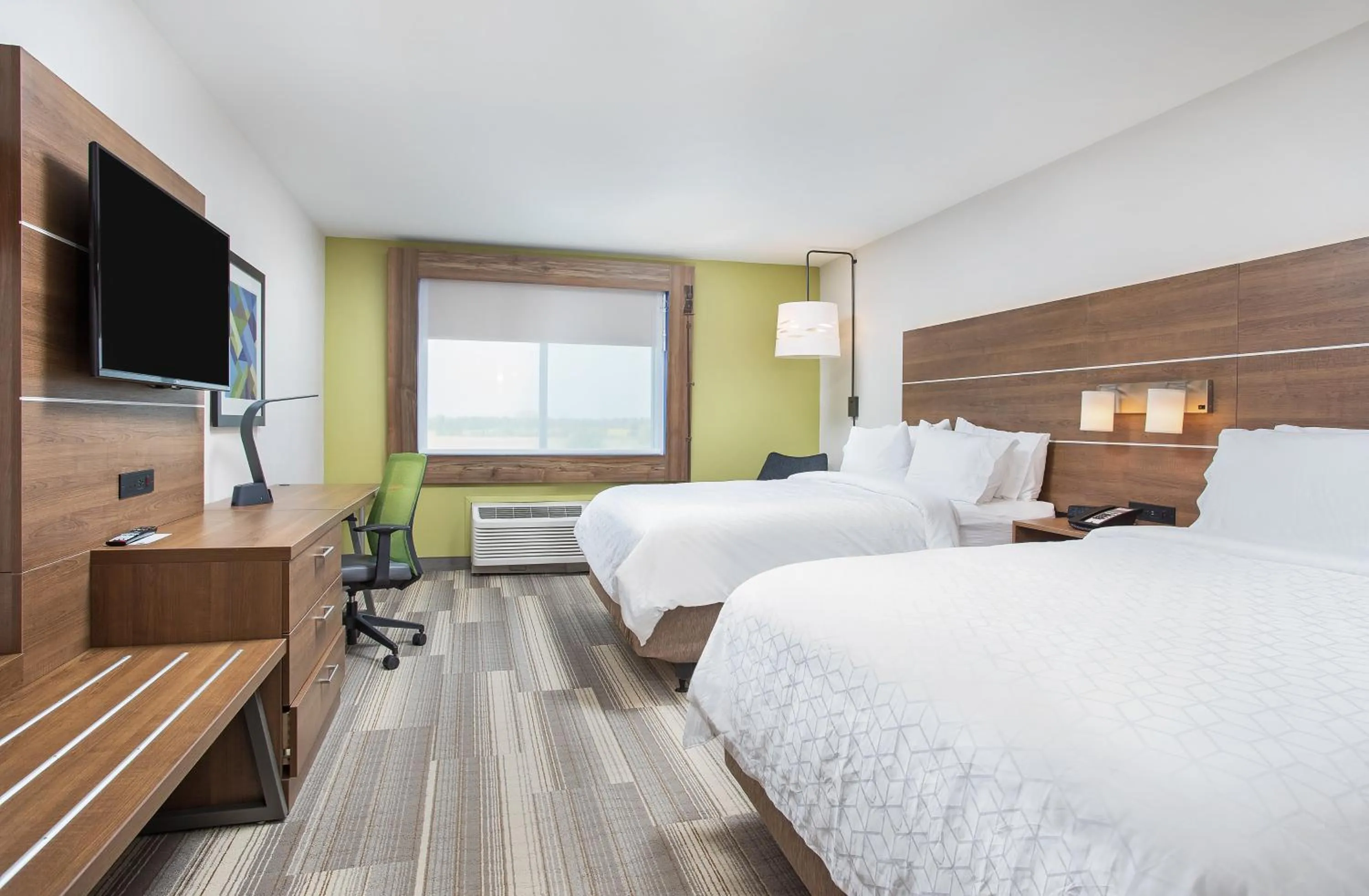 Photo of the whole room, Bed in Holiday Inn Express & Suites - Lexington W - Versailles by IHG