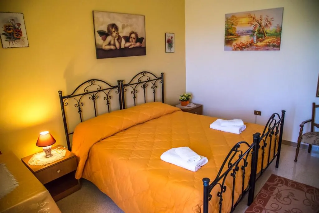 Bed in B&B Casa Mariangi