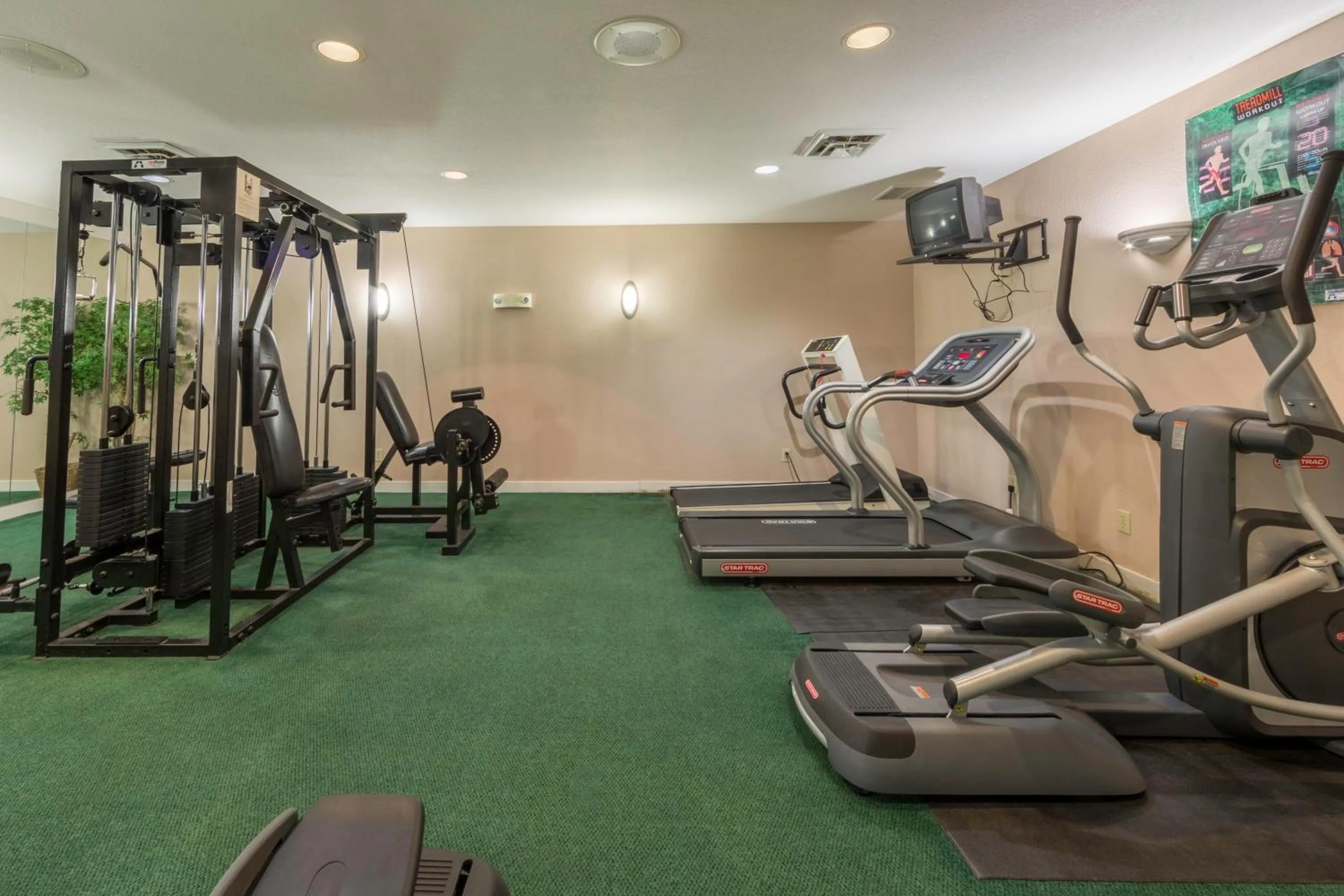 Fitness centre/facilities in Holiday Inn Club Vacations Timber Creek Resort at De Soto