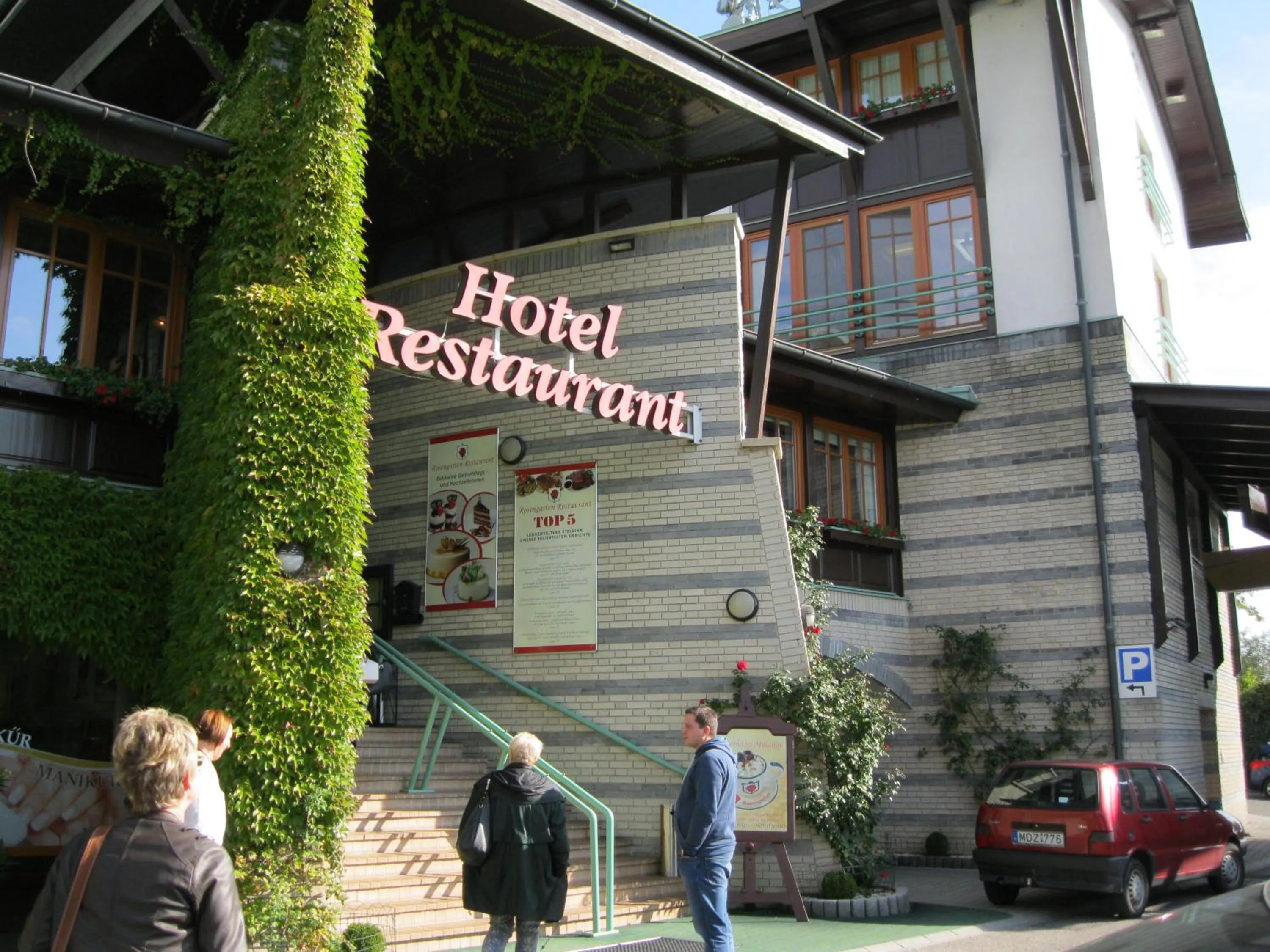 Facade/entrance in Rosengarten Hotel & Restaurant