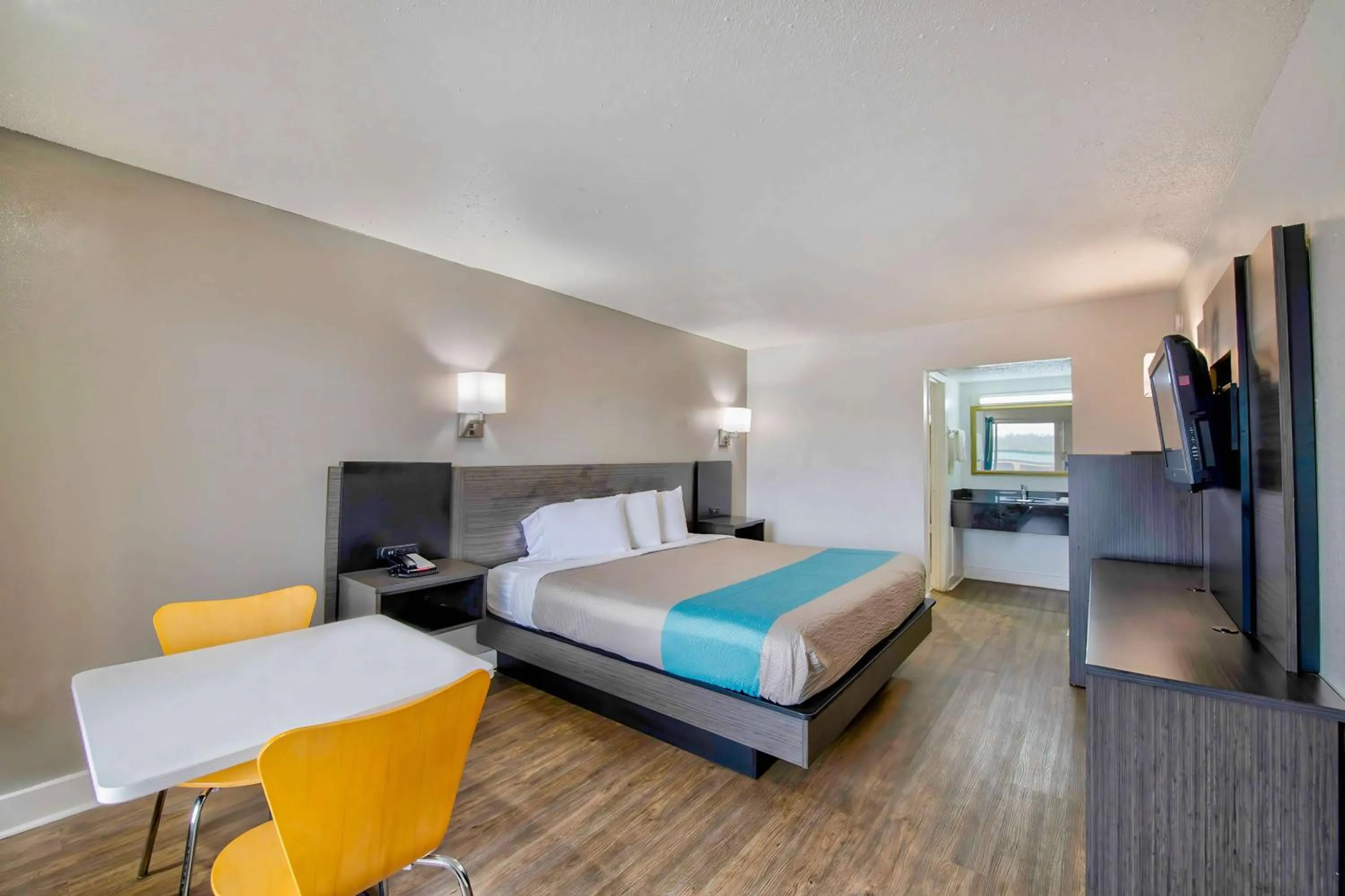 Bedroom, Bed in Motel 6 Byron, Ga