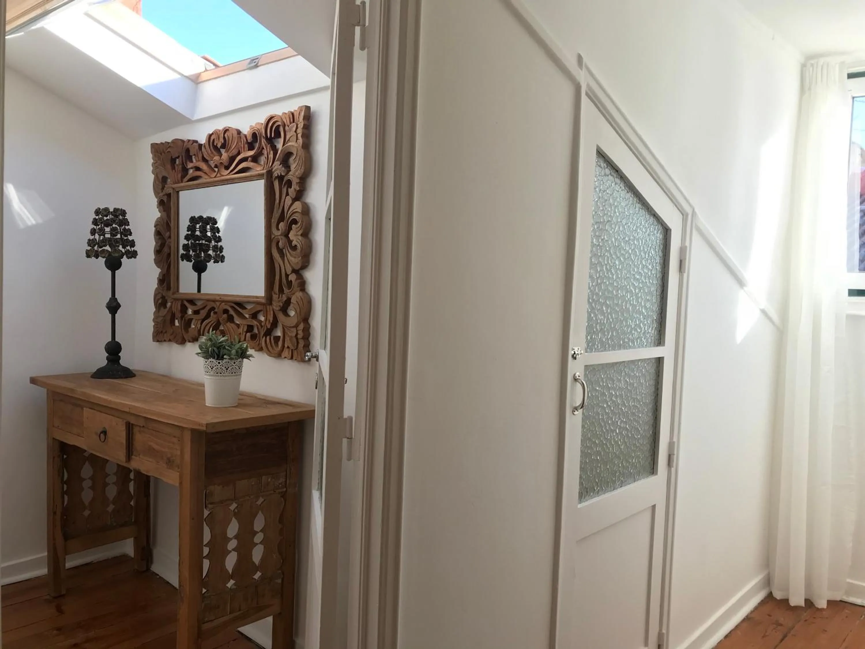 Photo of the whole room in SantoSweethome 2