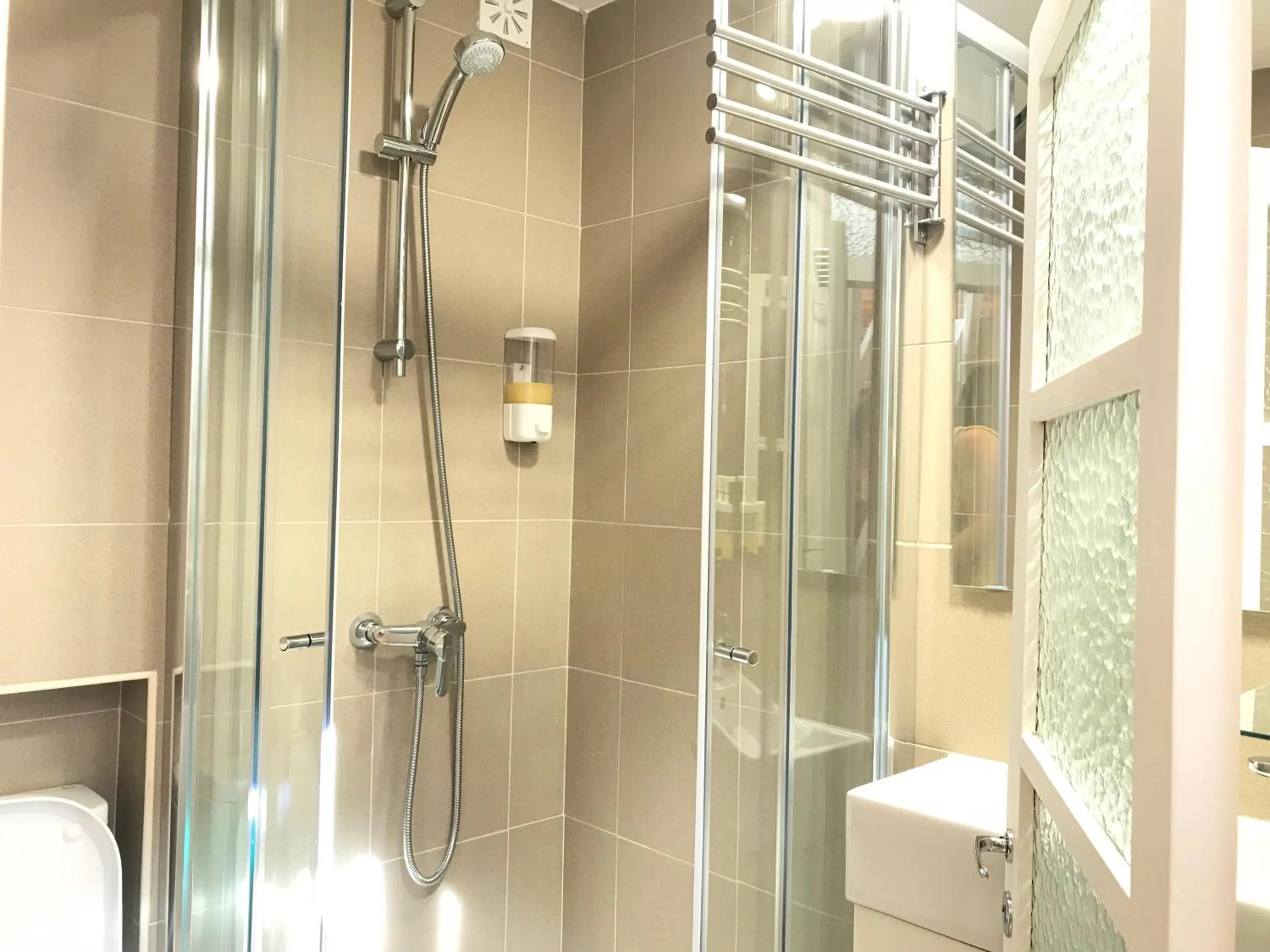 Bathroom in SantoSweethome 2